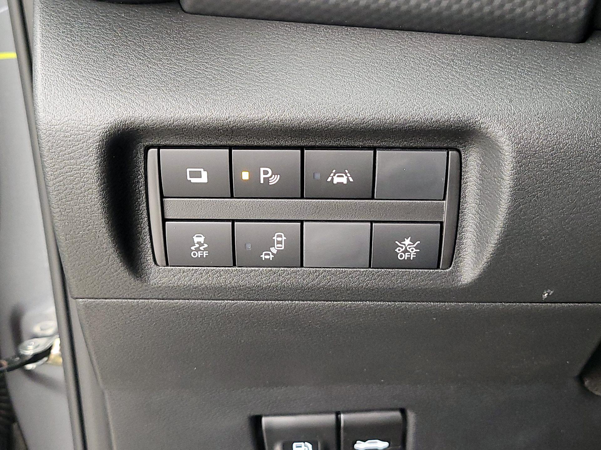 Thumbnail: 2025 Nissan Kicks - 13