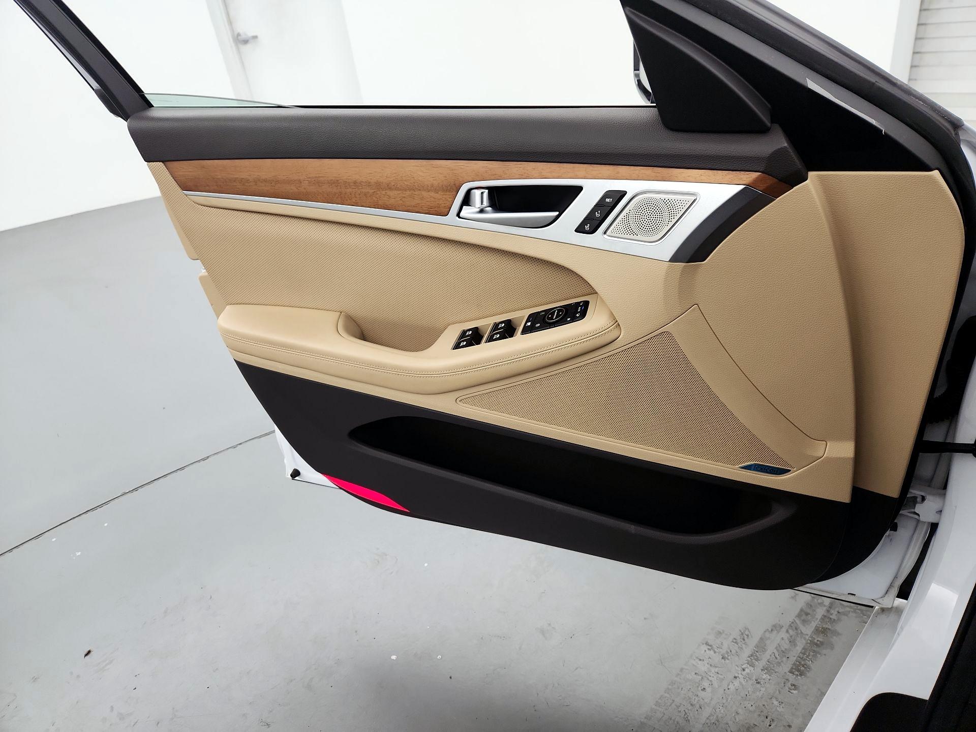 Thumbnail: 2019 Genesis G80 - 12