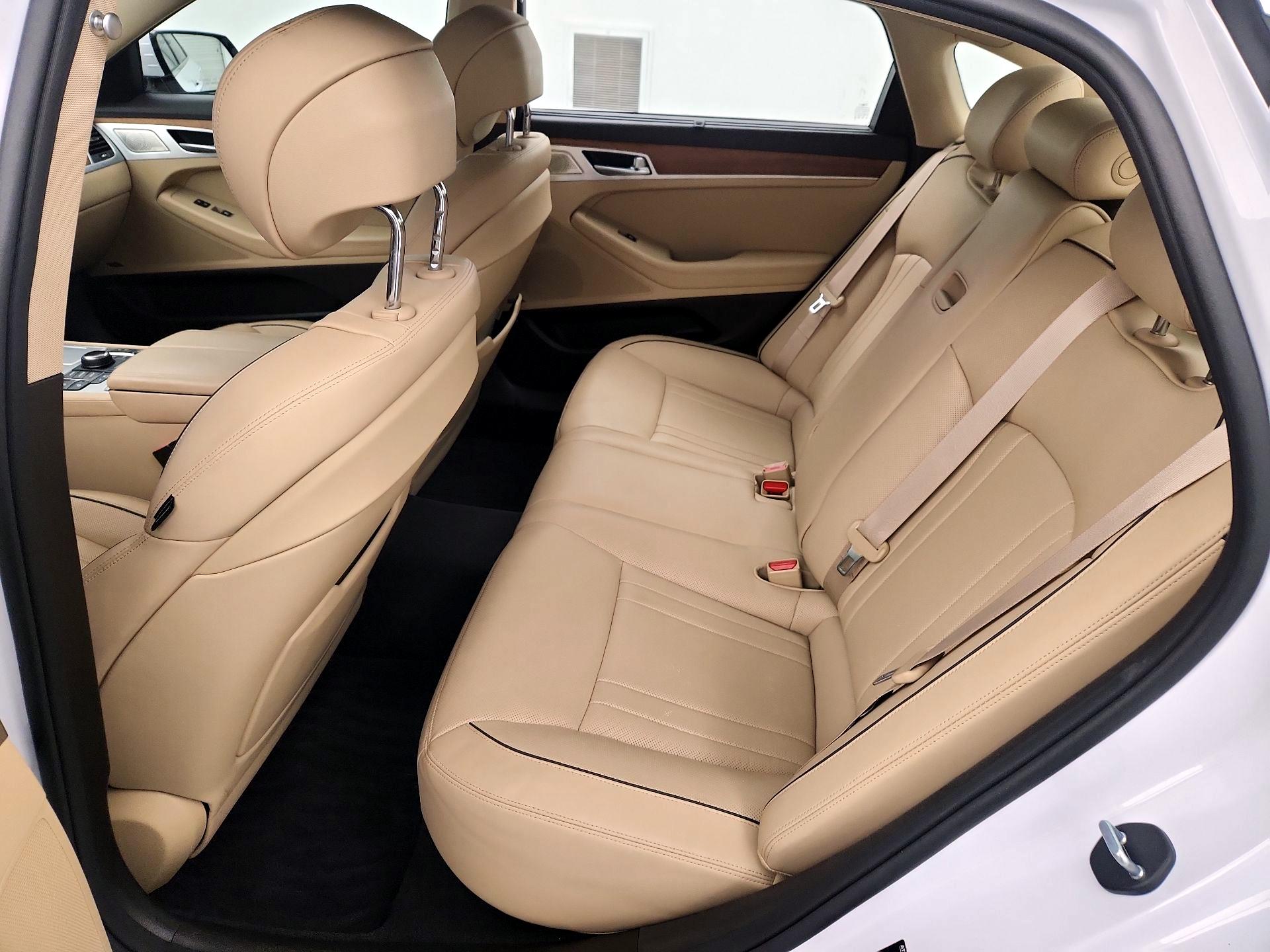 Thumbnail: 2019 Genesis G80 - 19