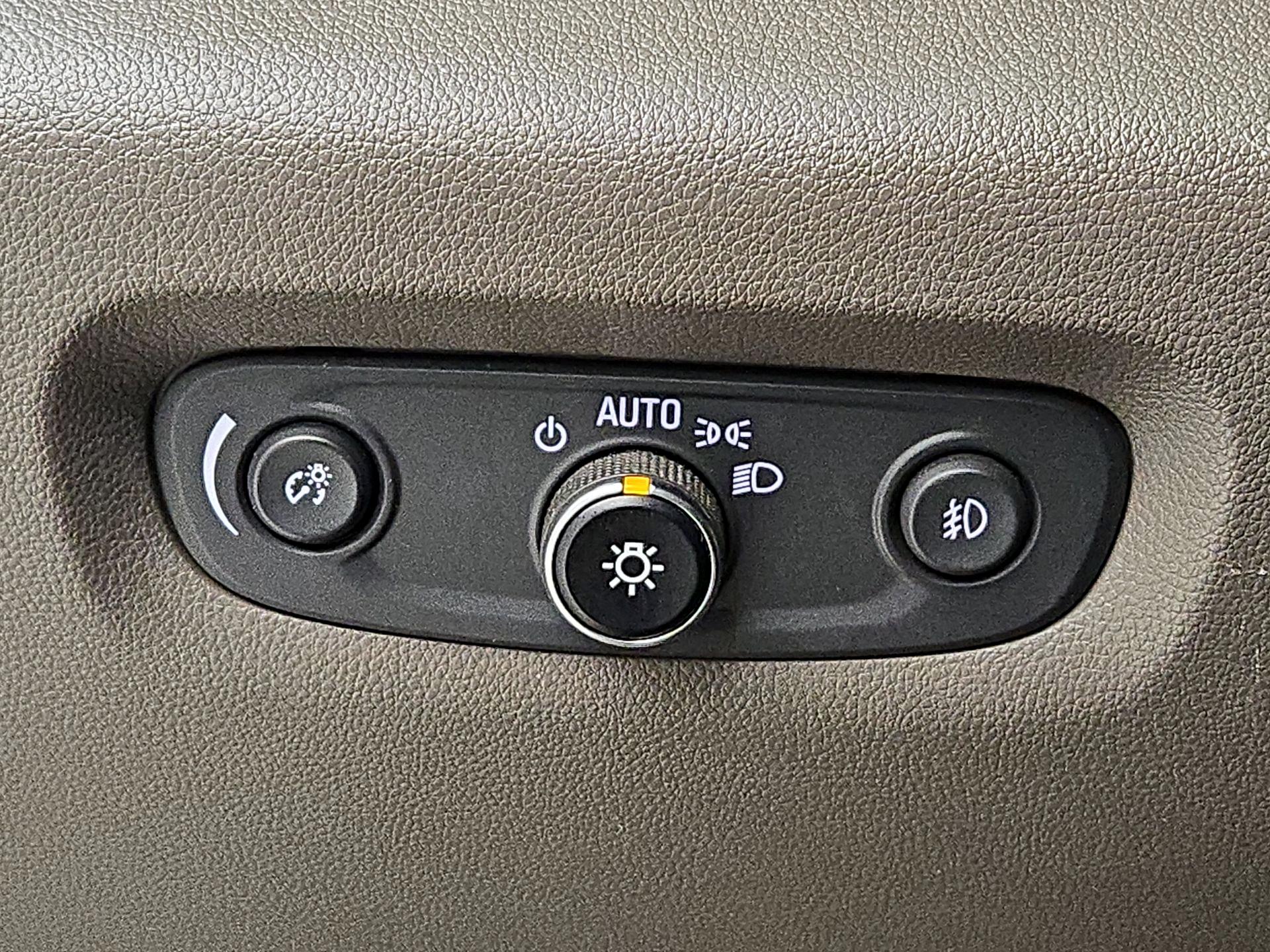 Thumbnail: 2019 Chevrolet Traverse - 13