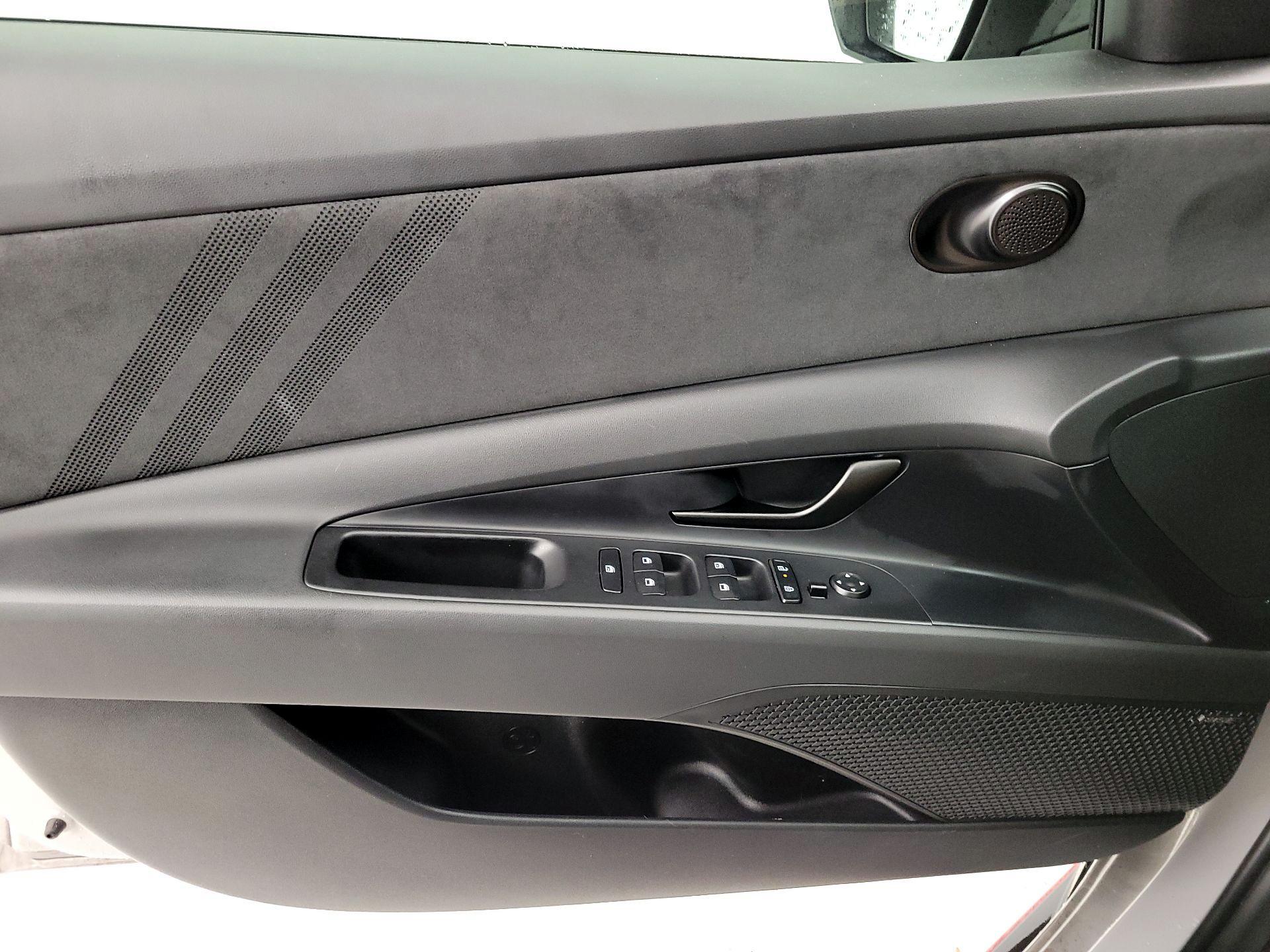 Thumbnail: 2025 Hyundai Elantra - 12