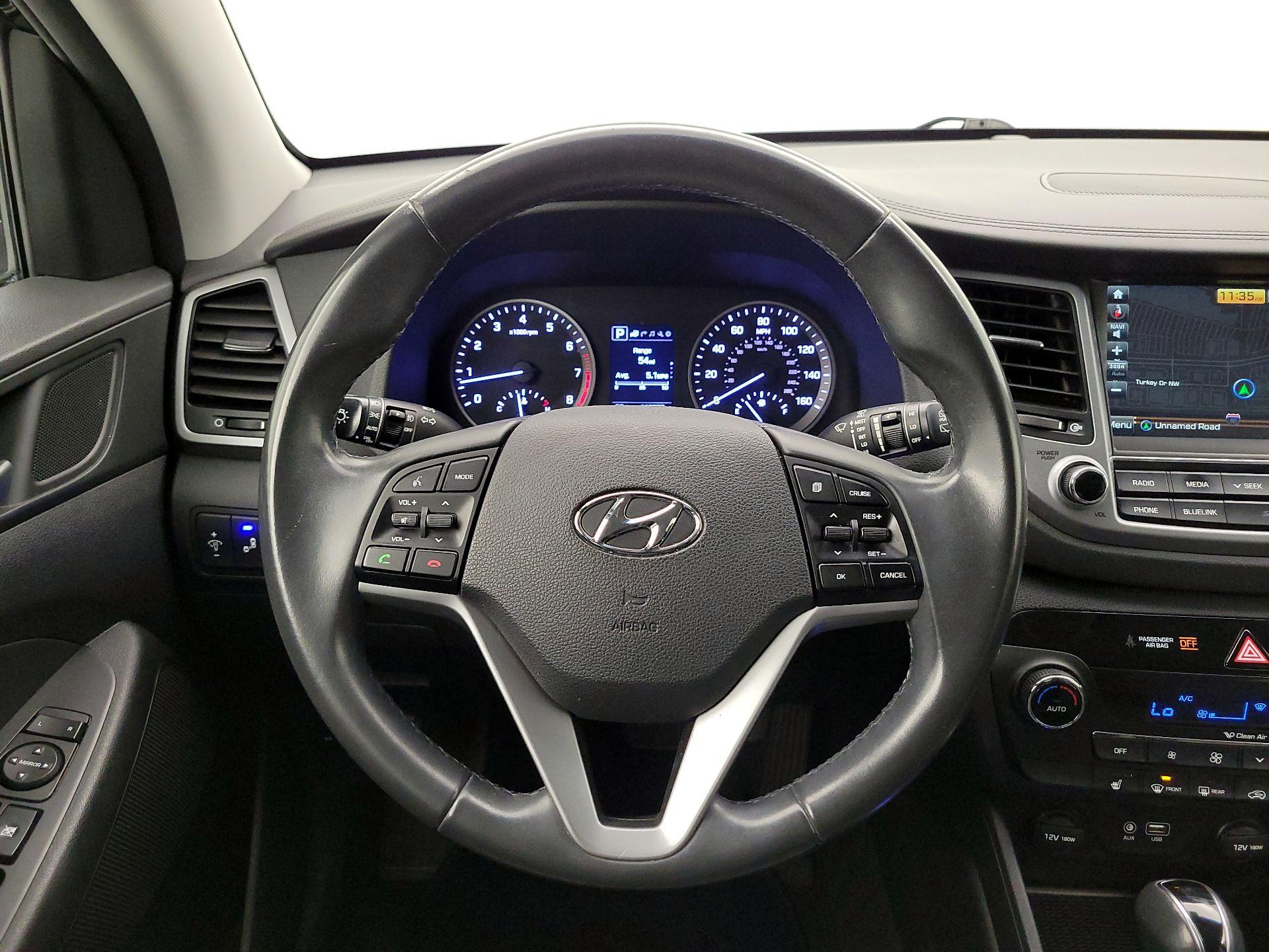Thumbnail: 2017 Hyundai Tucson - 10
