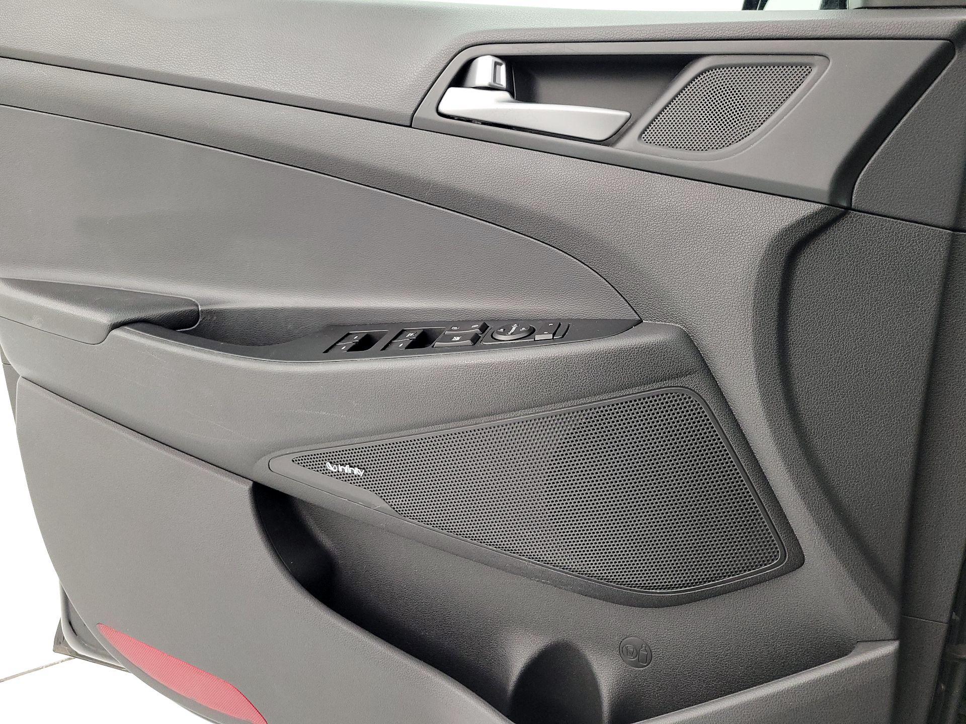 Thumbnail: 2017 Hyundai Tucson - 12