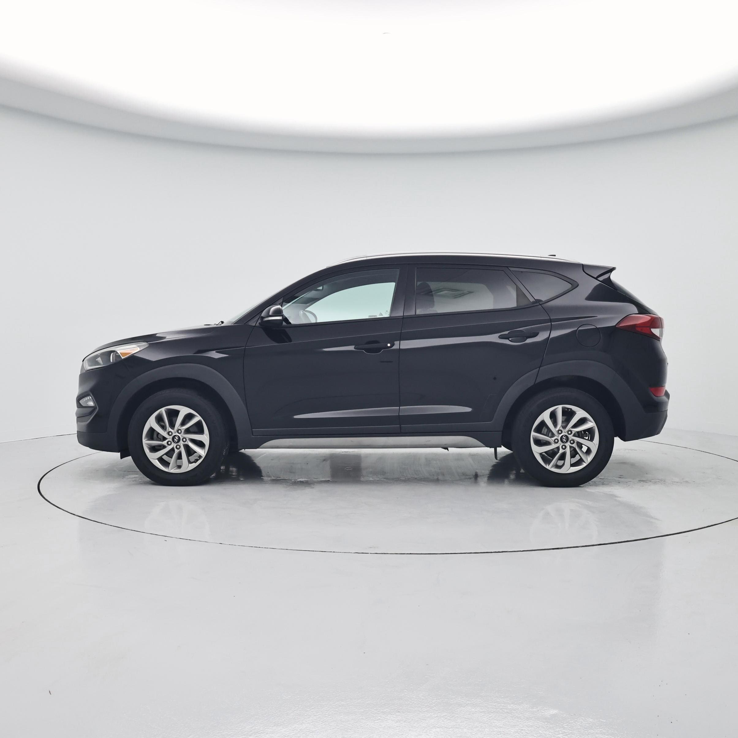 Thumbnail: 2017 Hyundai Tucson - 3