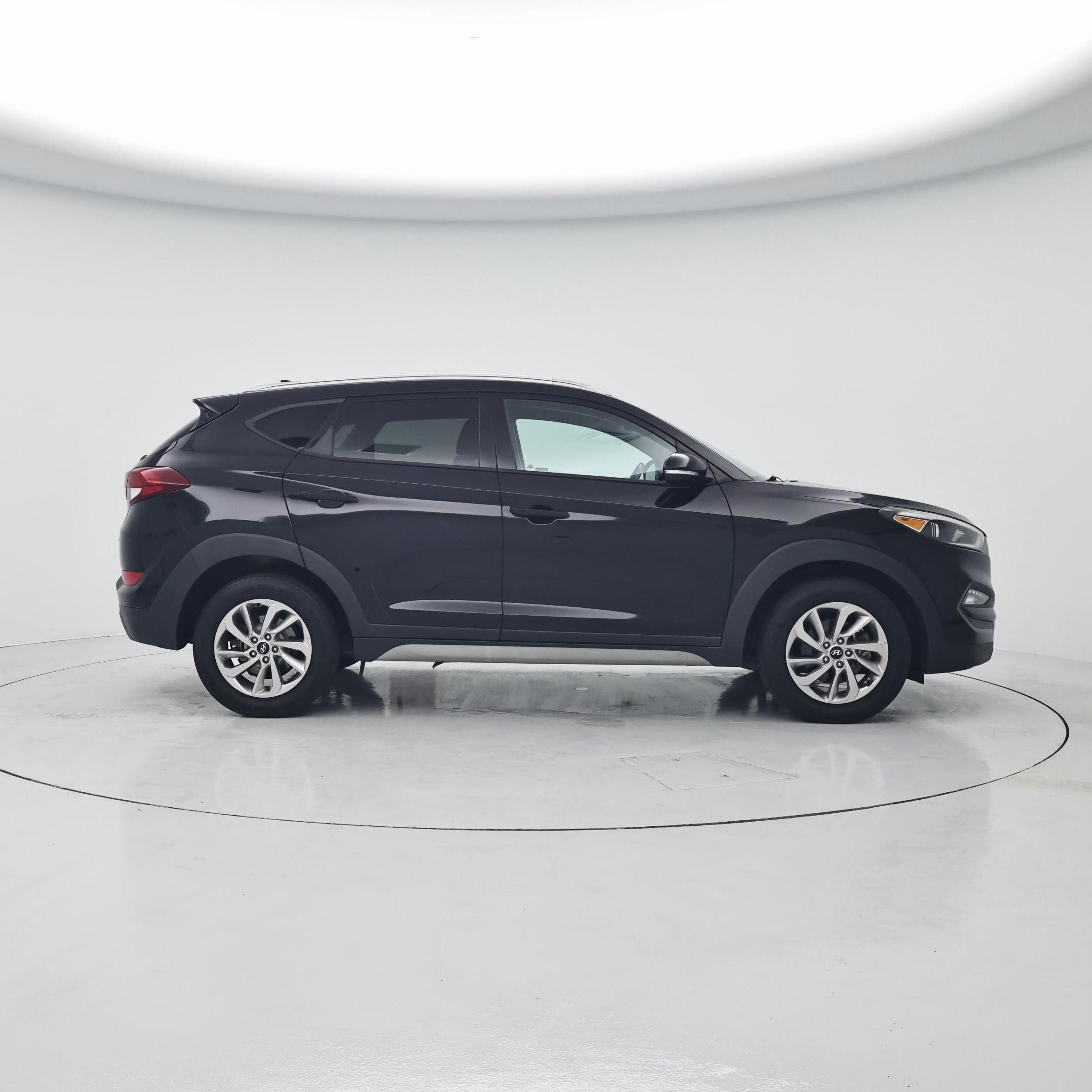 Thumbnail: 2017 Hyundai Tucson - 7