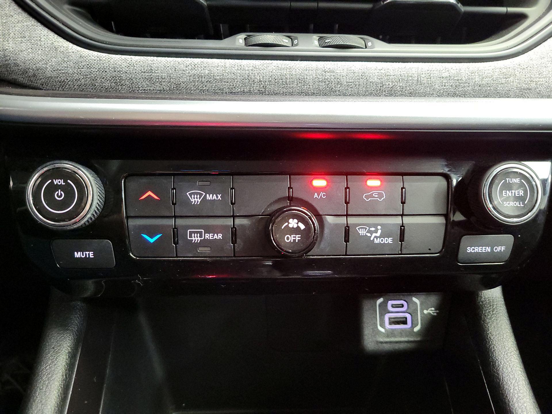 Thumbnail: 2022 Jeep Compass - 16