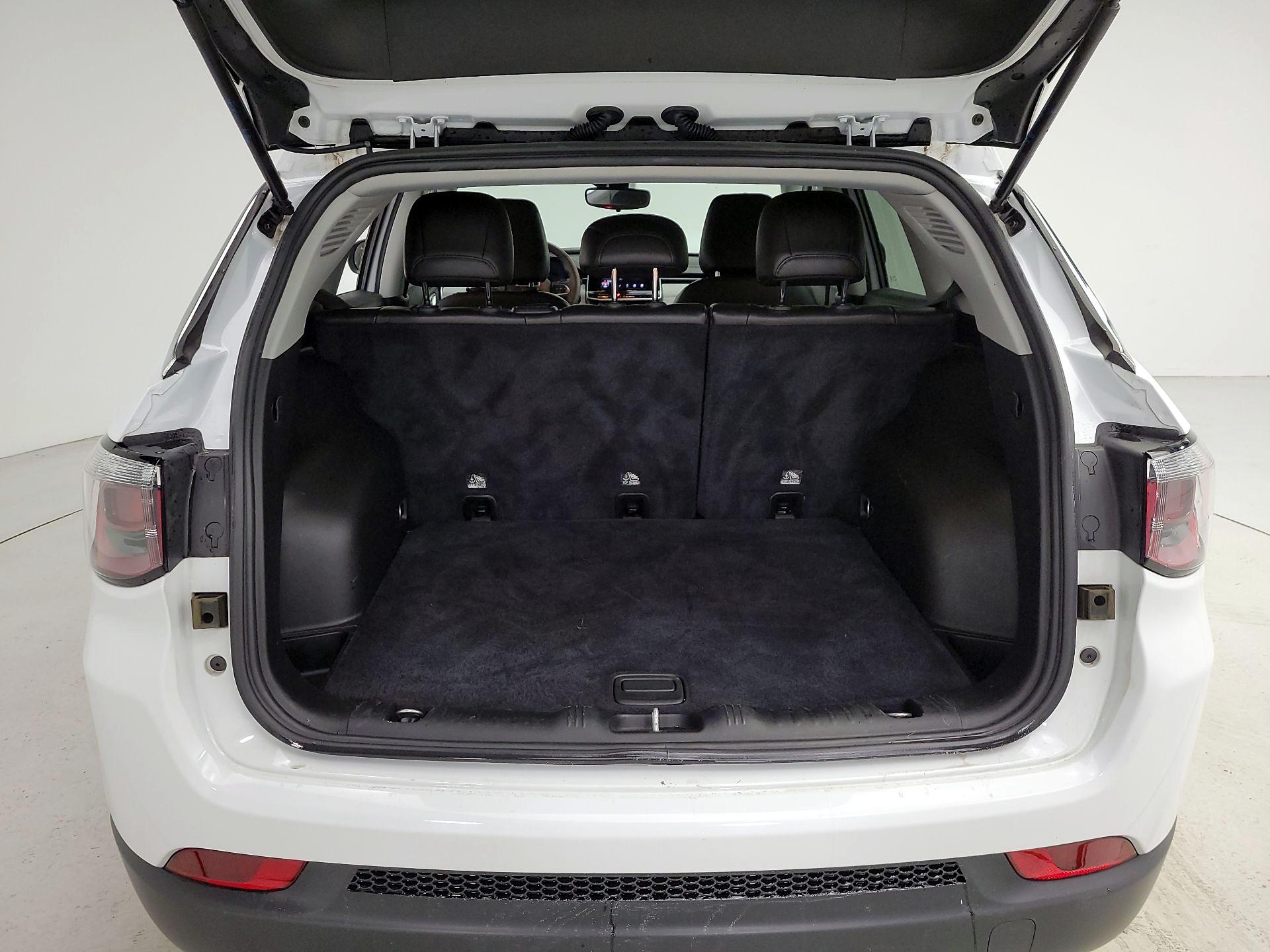 Thumbnail: 2022 Jeep Compass - 20