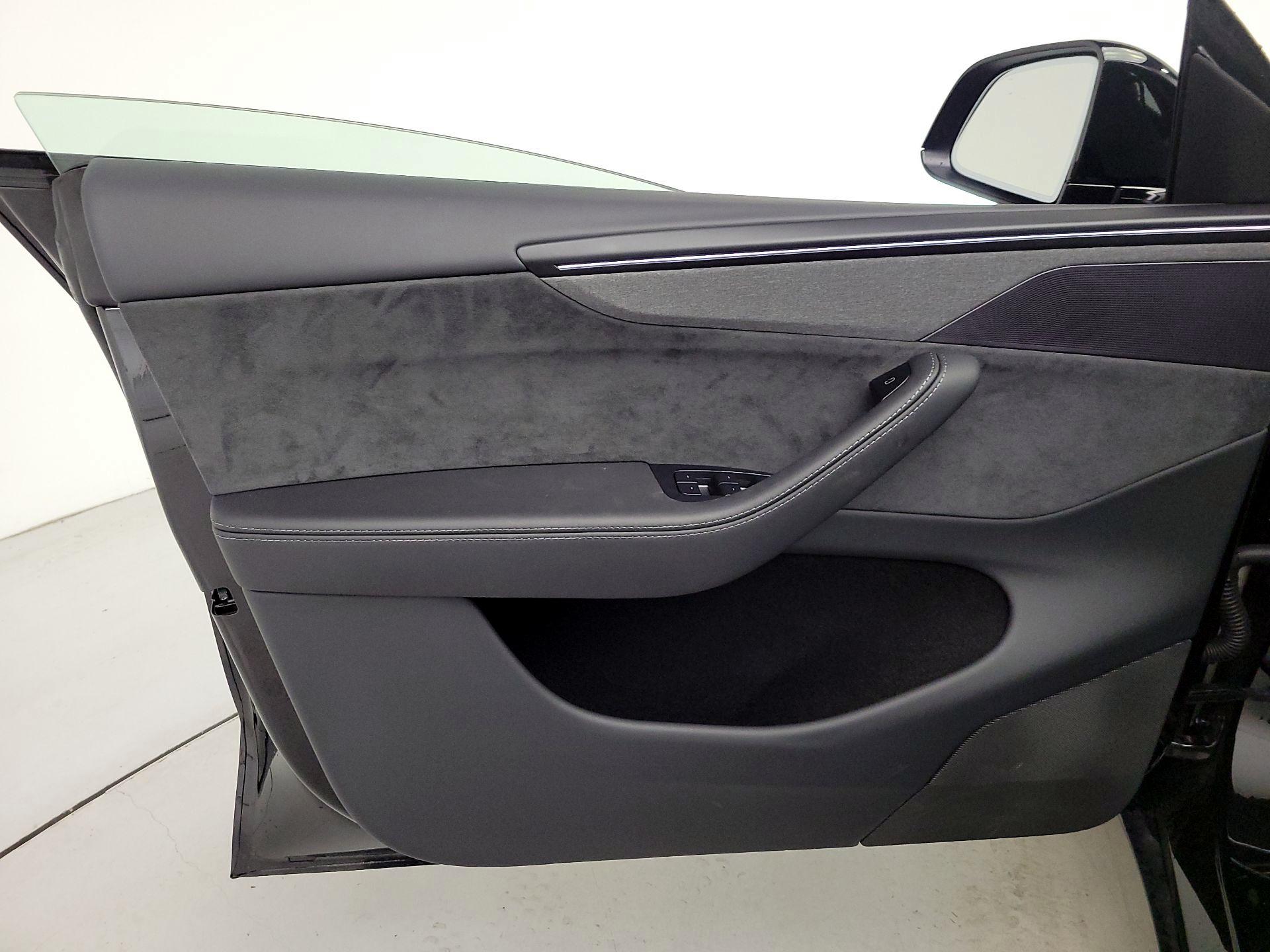 Thumbnail: 2026 Tesla Model Y - 12