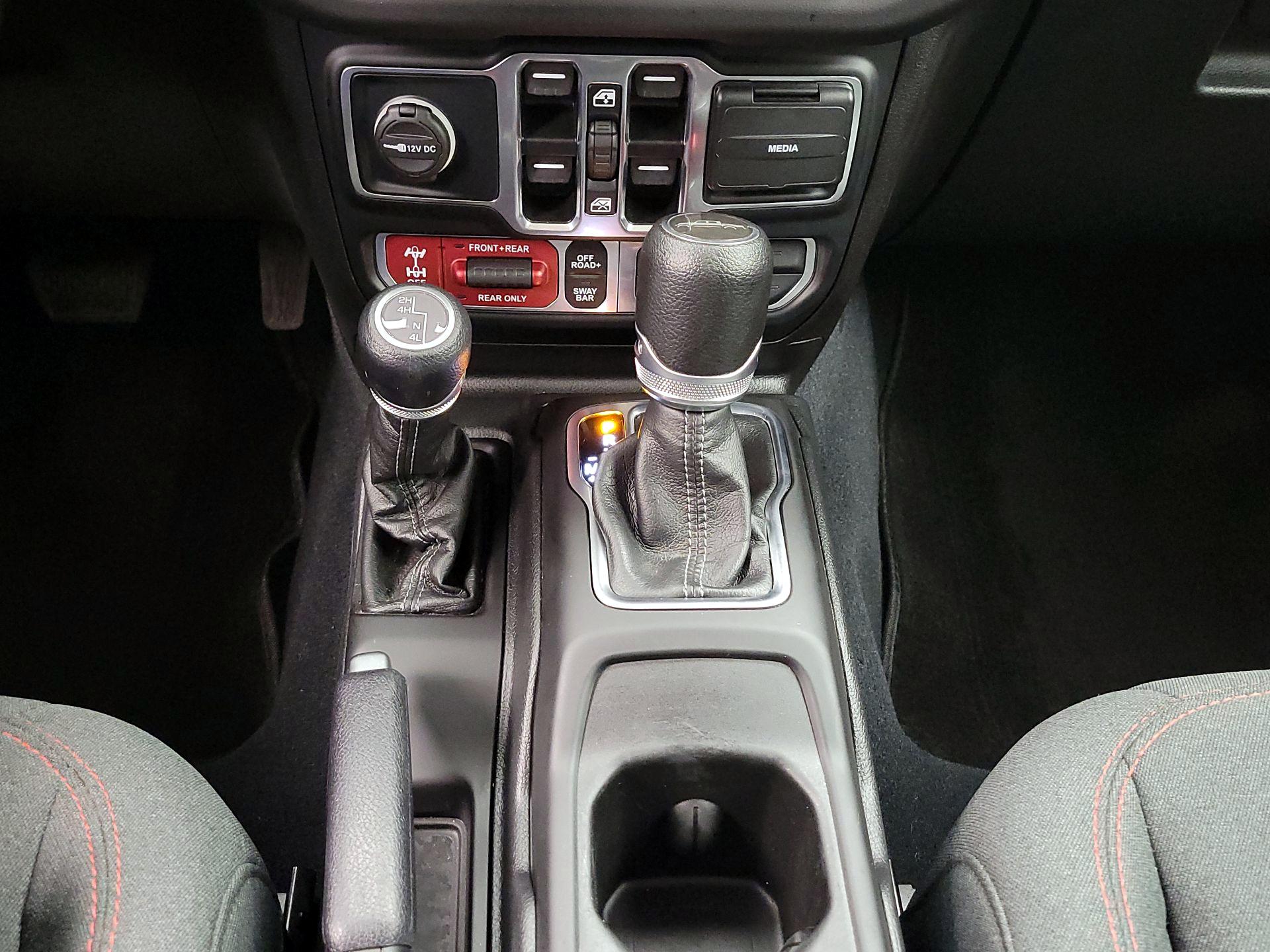 Thumbnail: 2024 Jeep Gladiator - 18