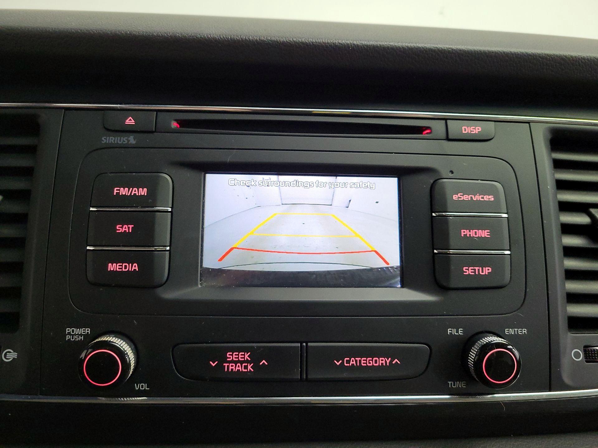 Thumbnail: 2016 Kia Sedona - 14