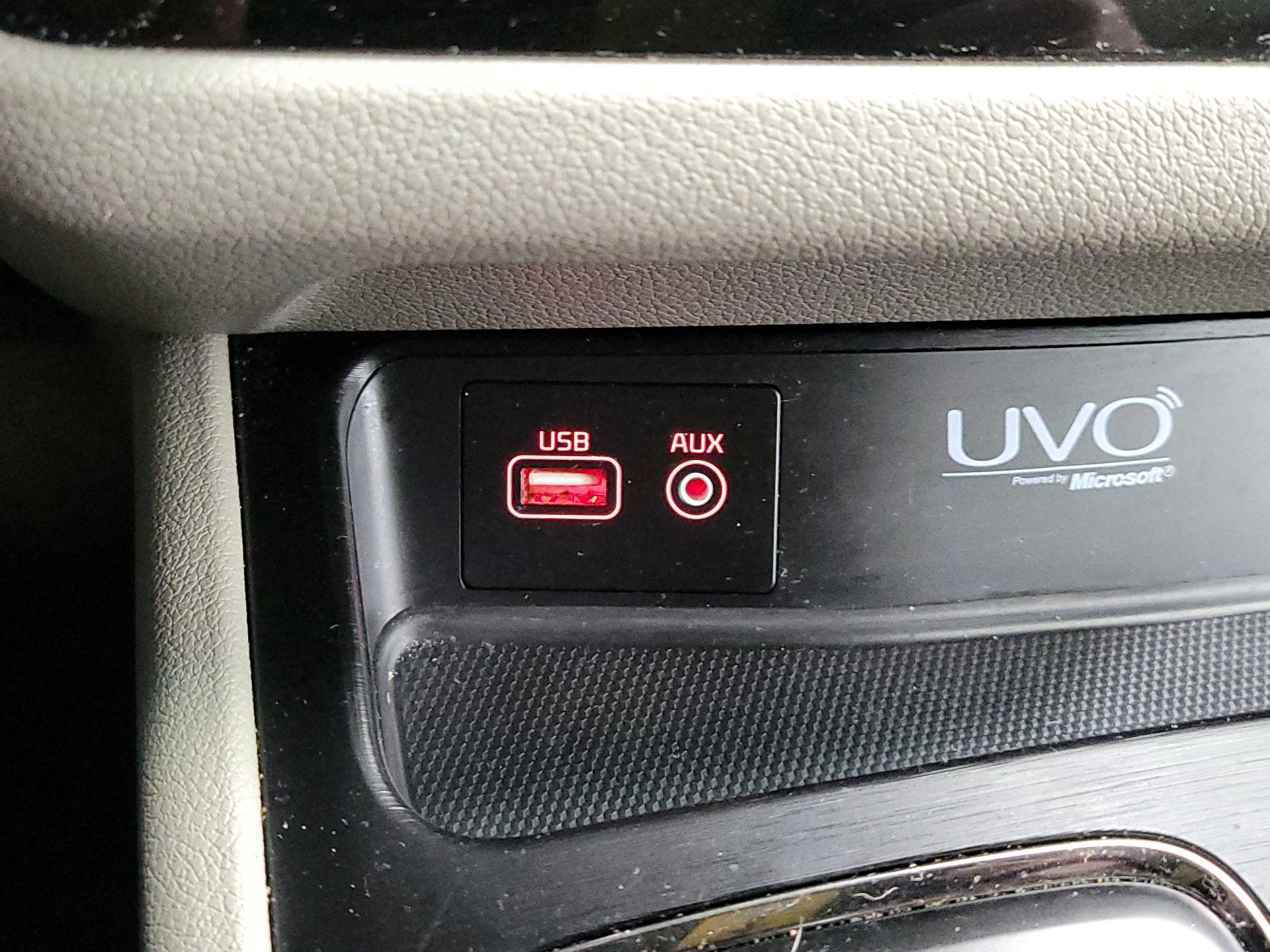 Thumbnail: 2016 Kia Sedona - 18