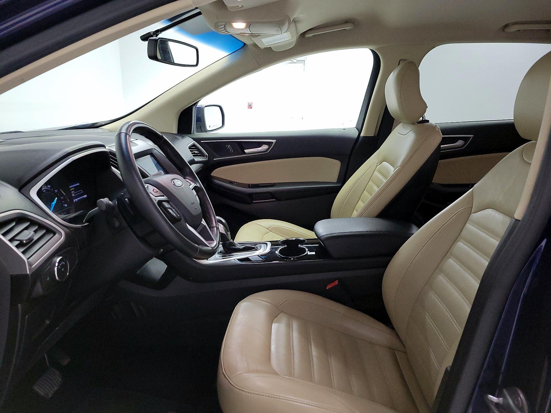 Thumbnail: 2016 Ford Edge - 11