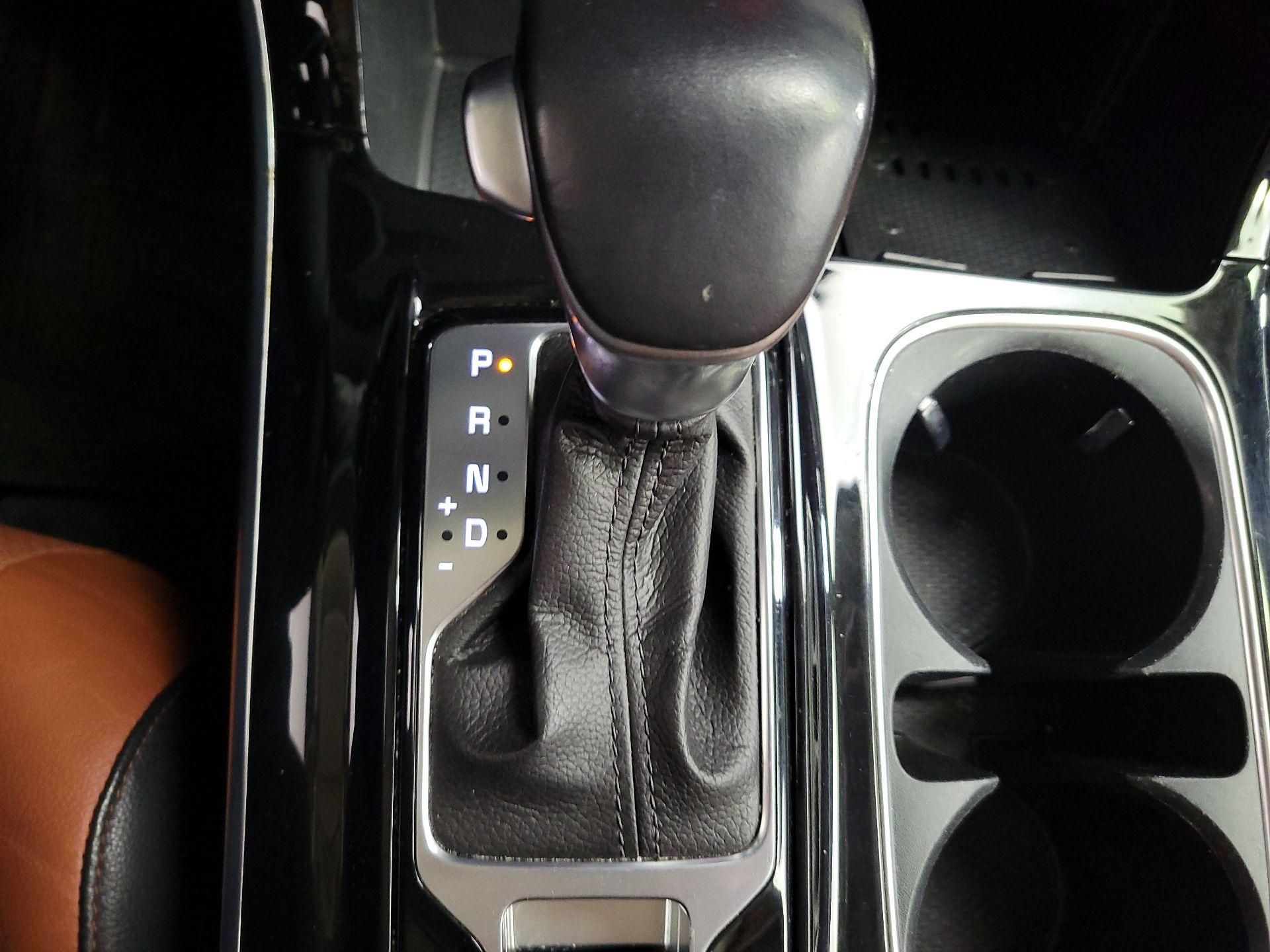 Thumbnail: 2022 Kia Carnival - 18