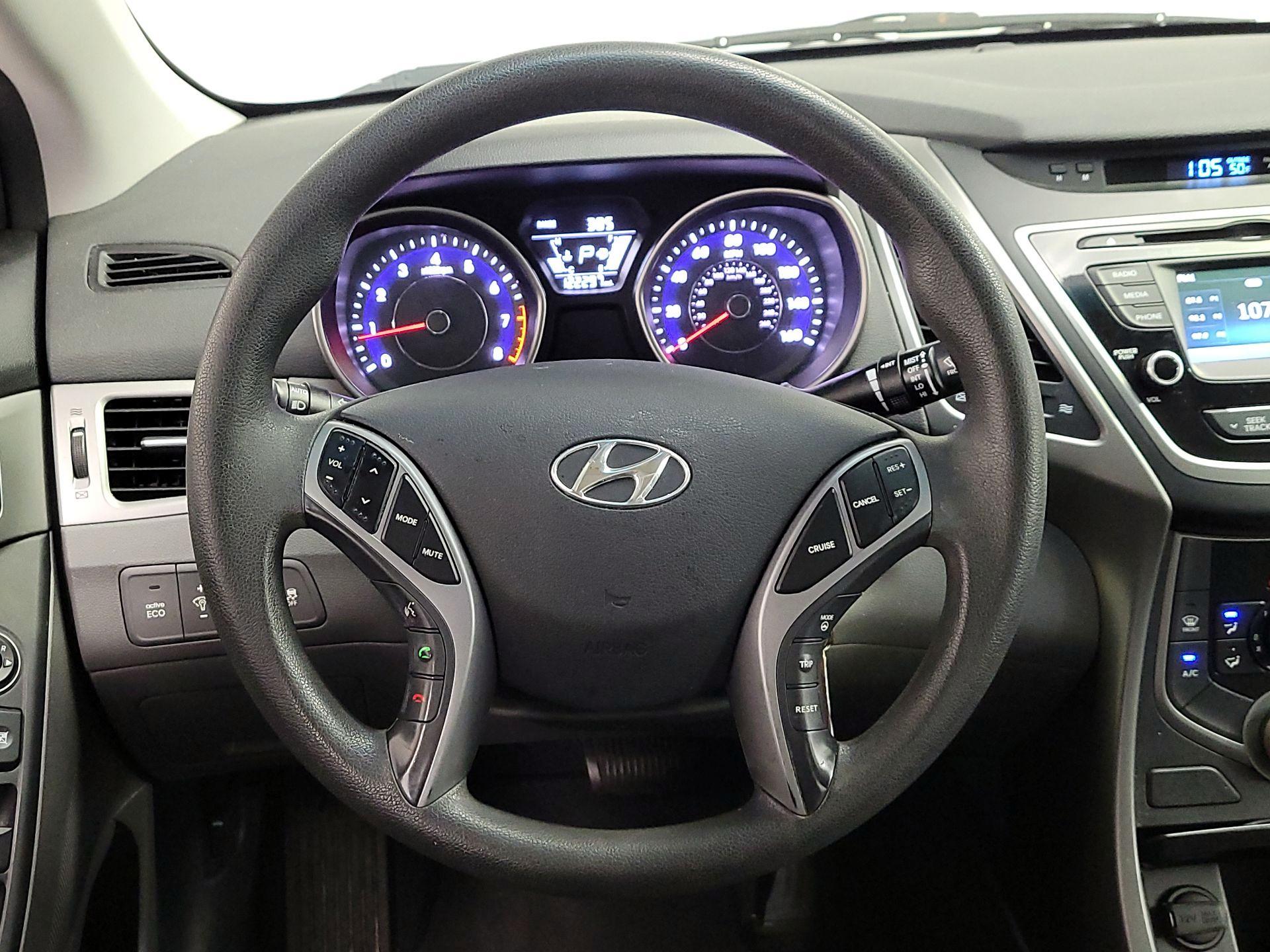Thumbnail: 2015 Hyundai Elantra - 10