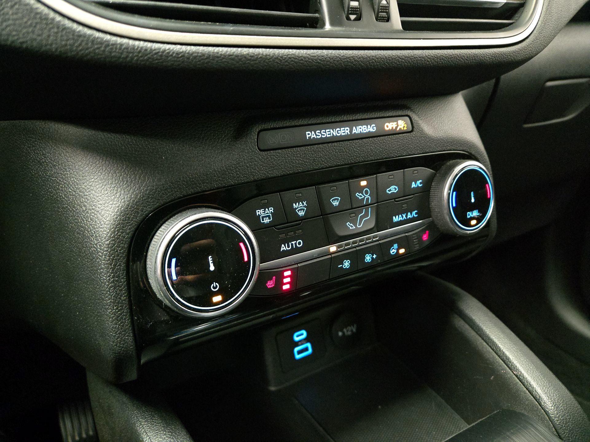 Thumbnail: 2022 Ford Escape - 16