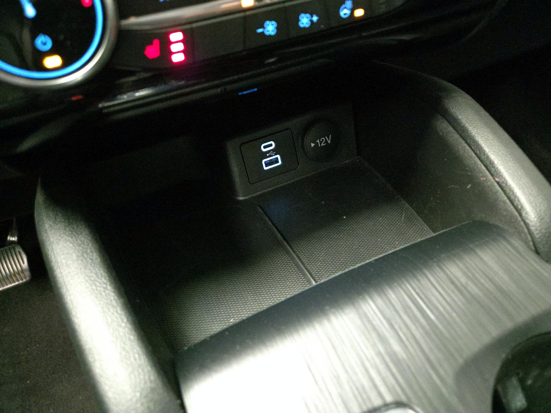 Thumbnail: 2022 Ford Escape - 18