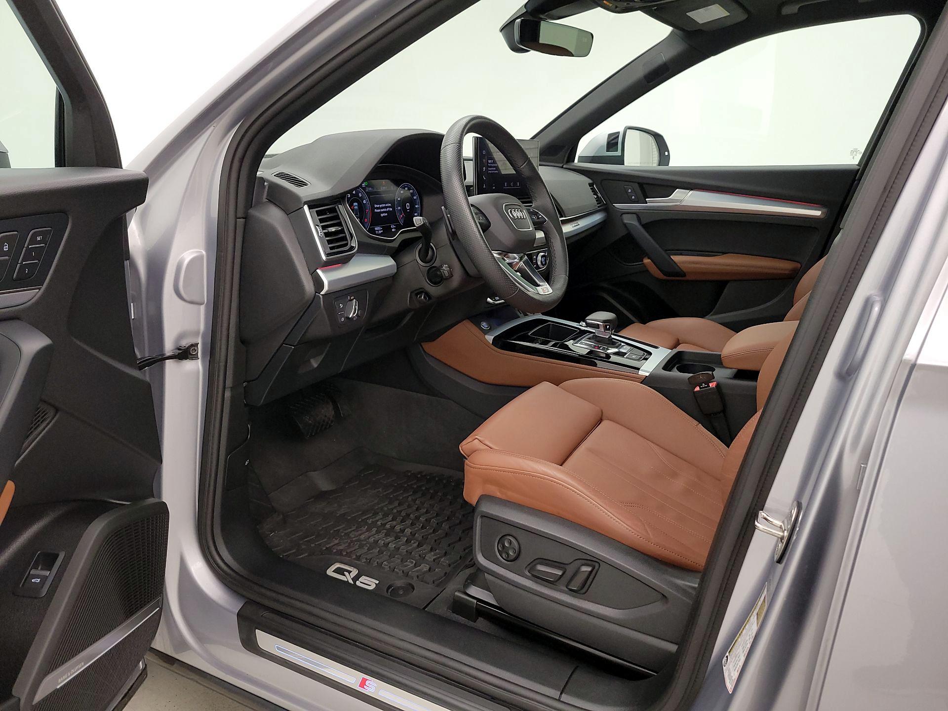 Thumbnail: 2025 Audi Q5 - 11