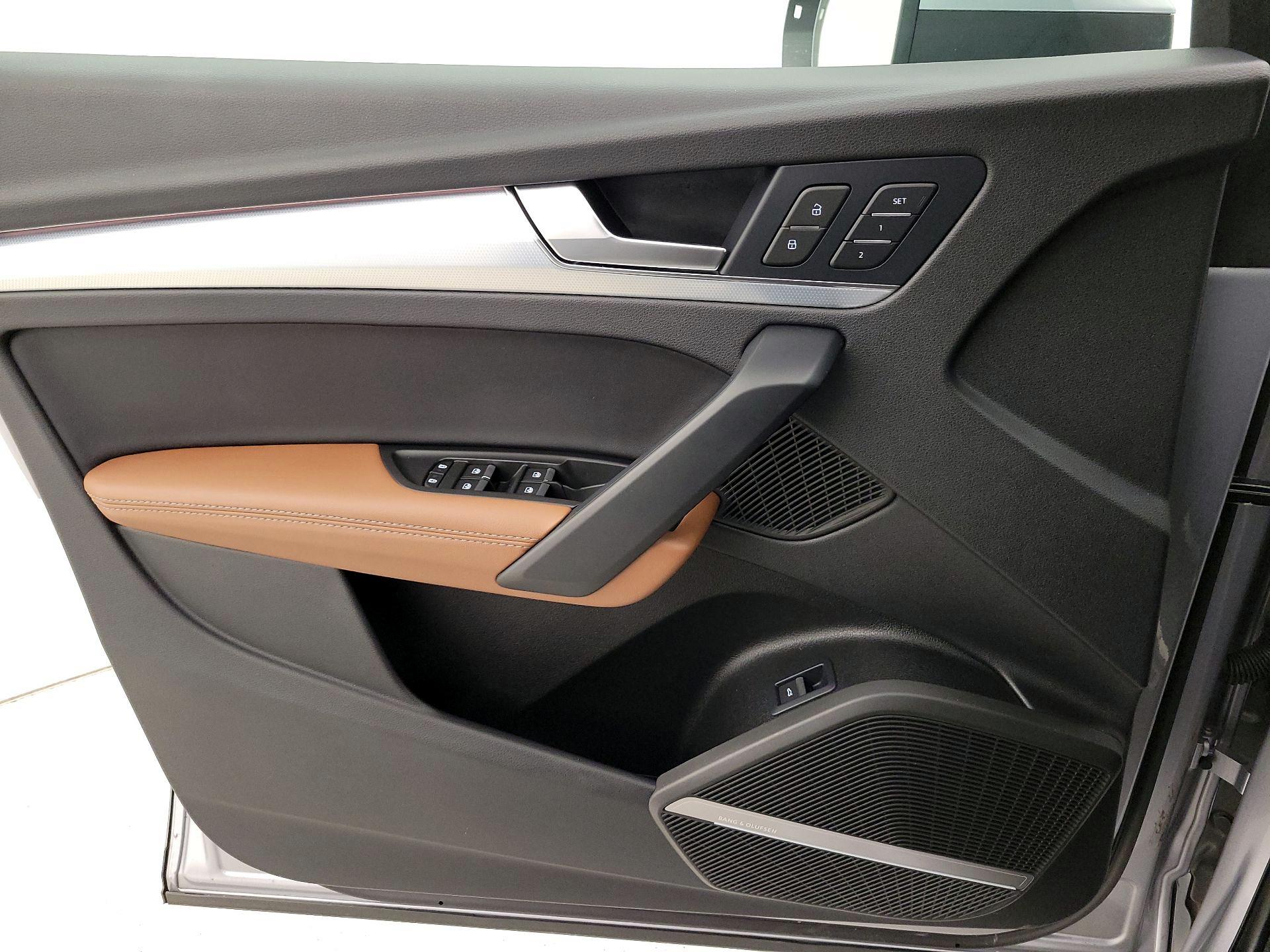 Thumbnail: 2025 Audi Q5 - 12