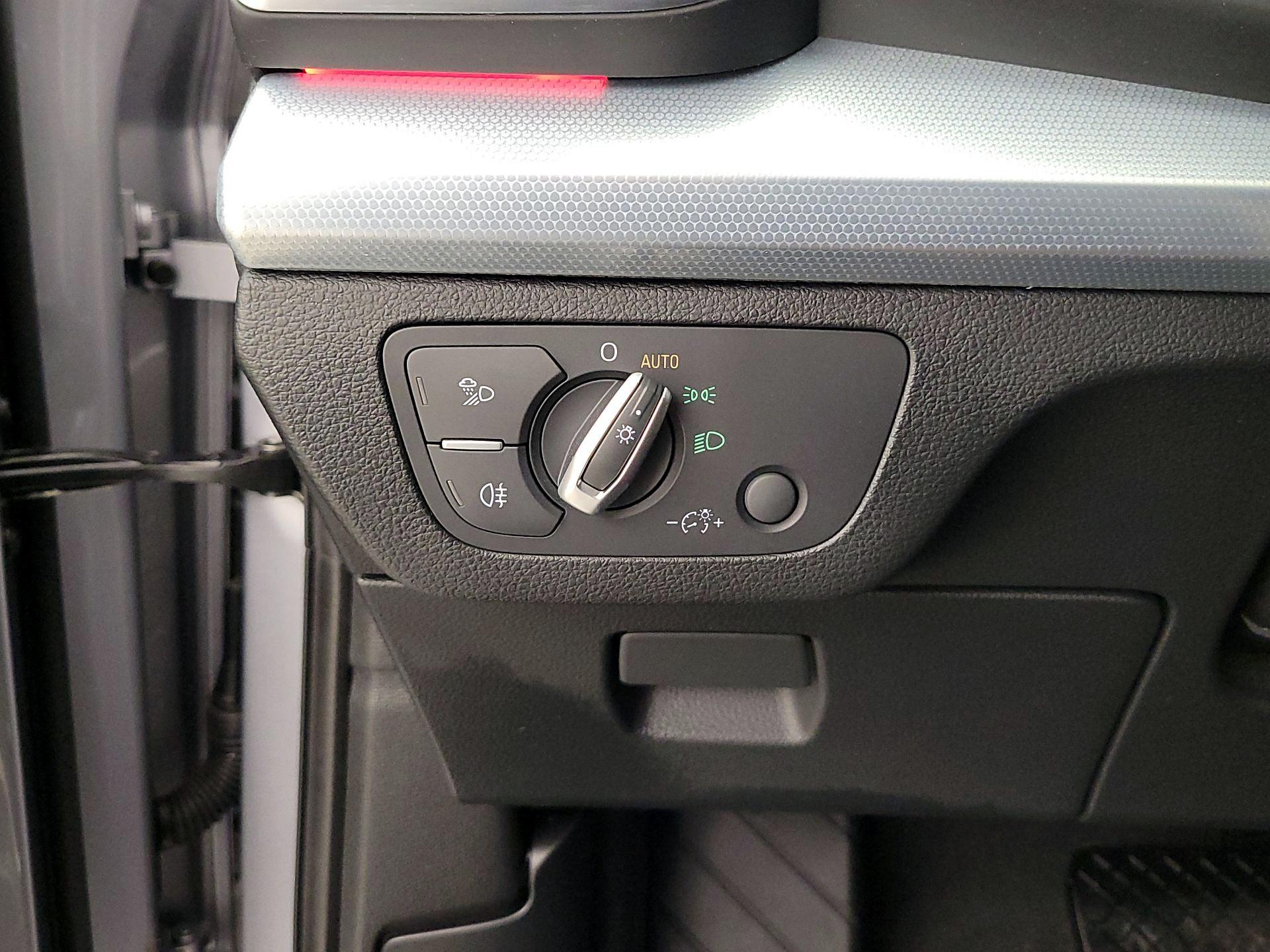 Thumbnail: 2025 Audi Q5 - 13