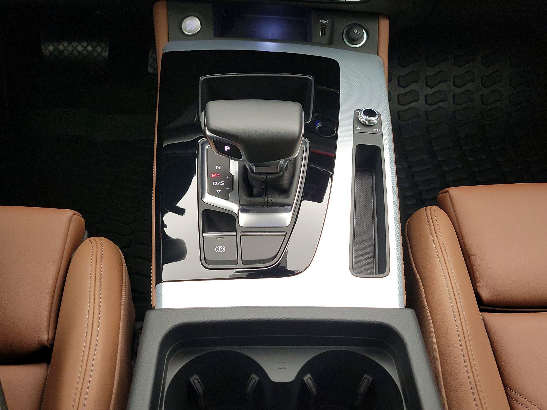 Thumbnail: 2025 Audi Q5 - 18