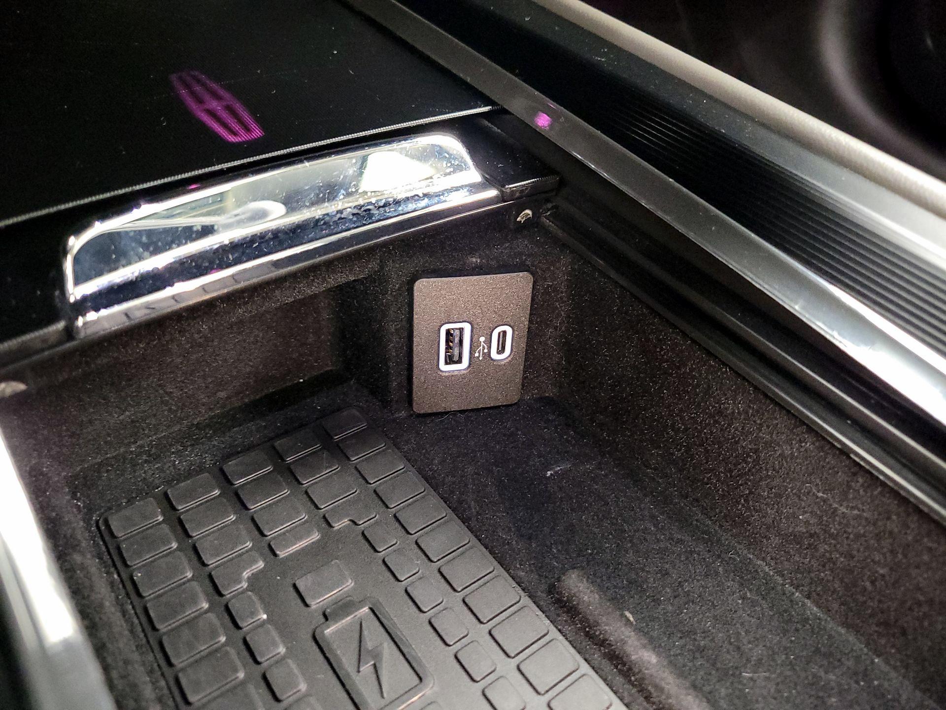 Thumbnail: 2024 Lincoln Corsair - 19