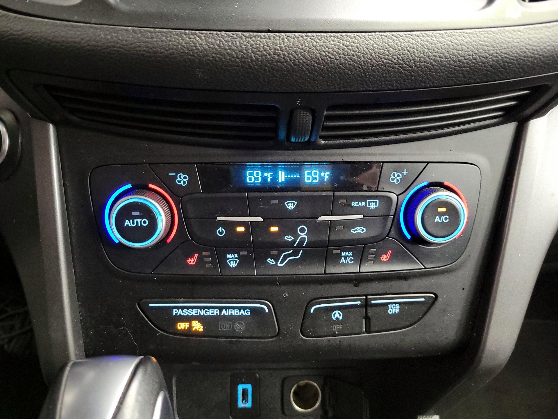 Thumbnail: 2019 Ford Escape - 16