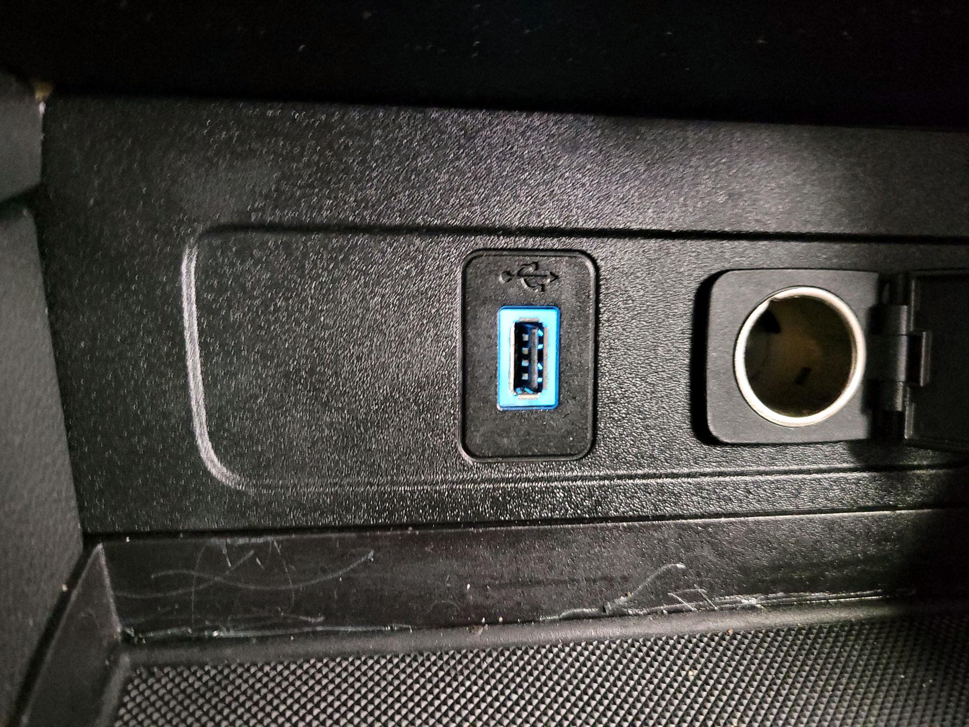 Thumbnail: 2019 Ford Escape - 18