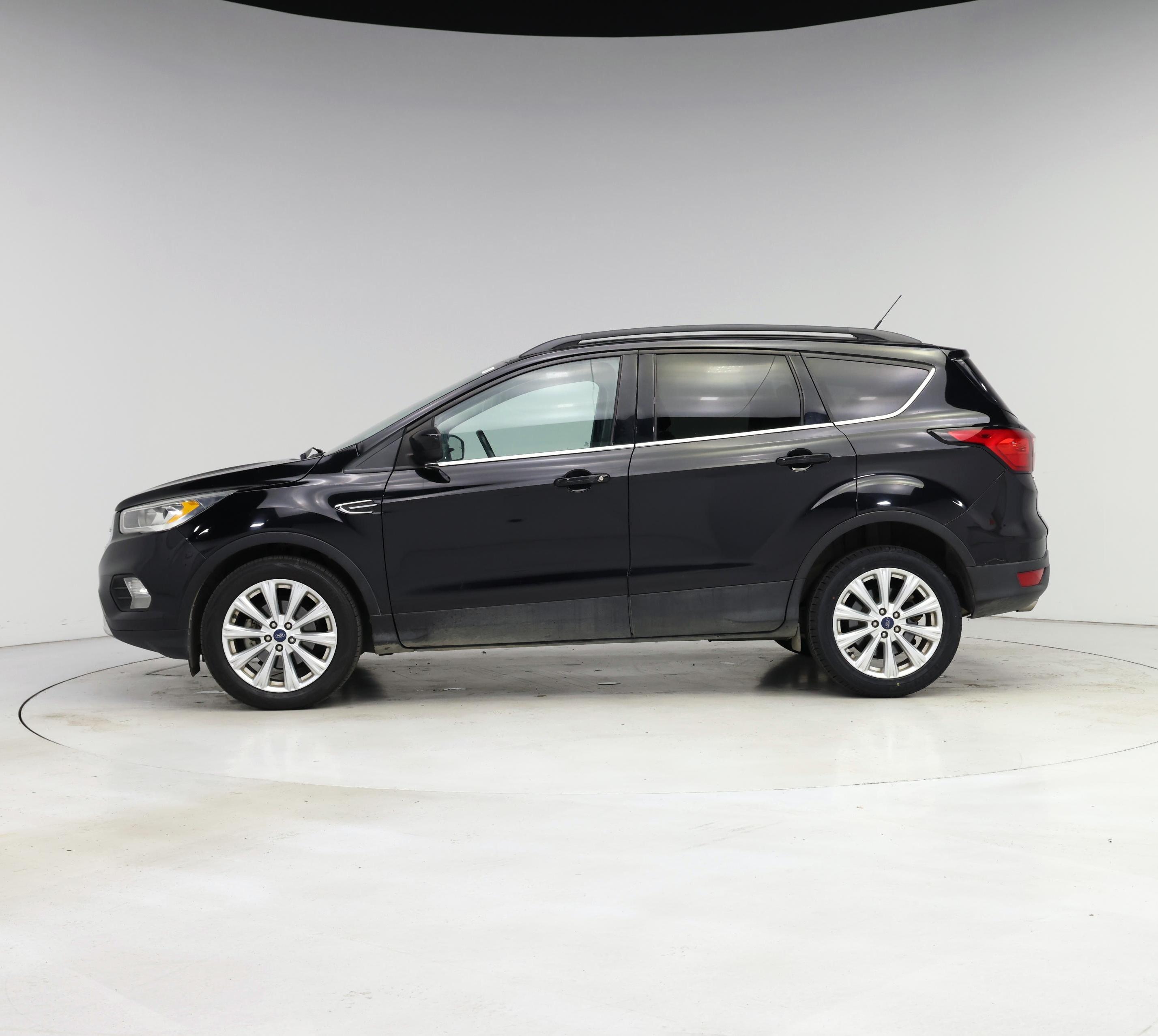 Thumbnail: 2019 Ford Escape - 3