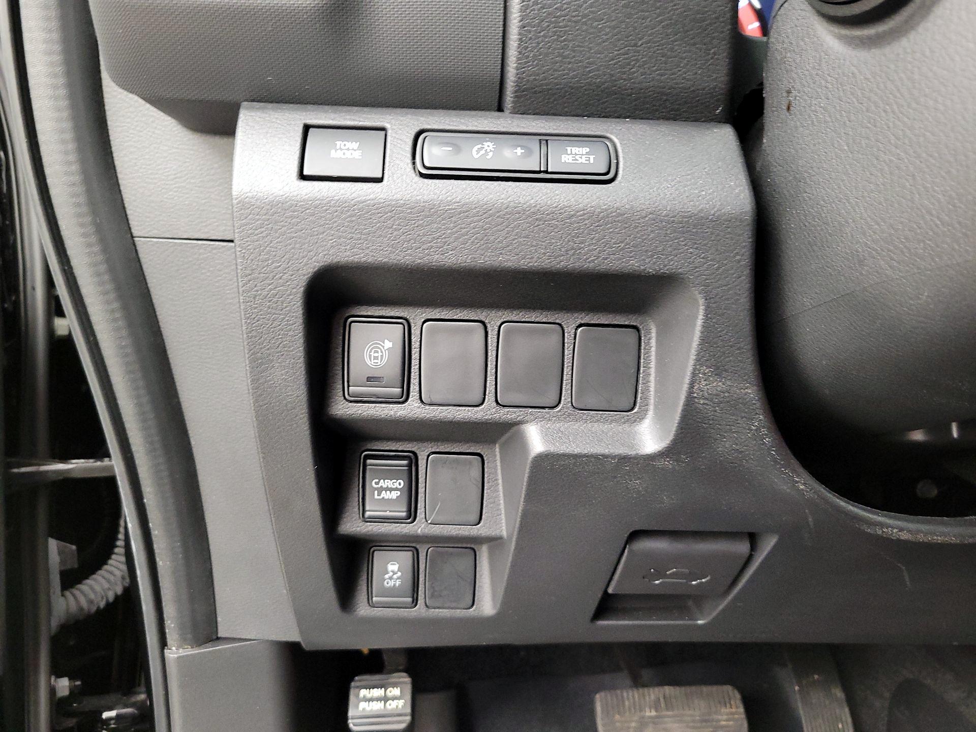 Thumbnail: 2023 Nissan Frontier - 13