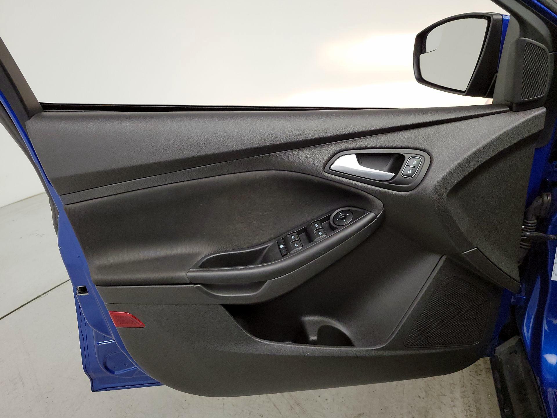 Thumbnail: 2018 Ford Focus - 12