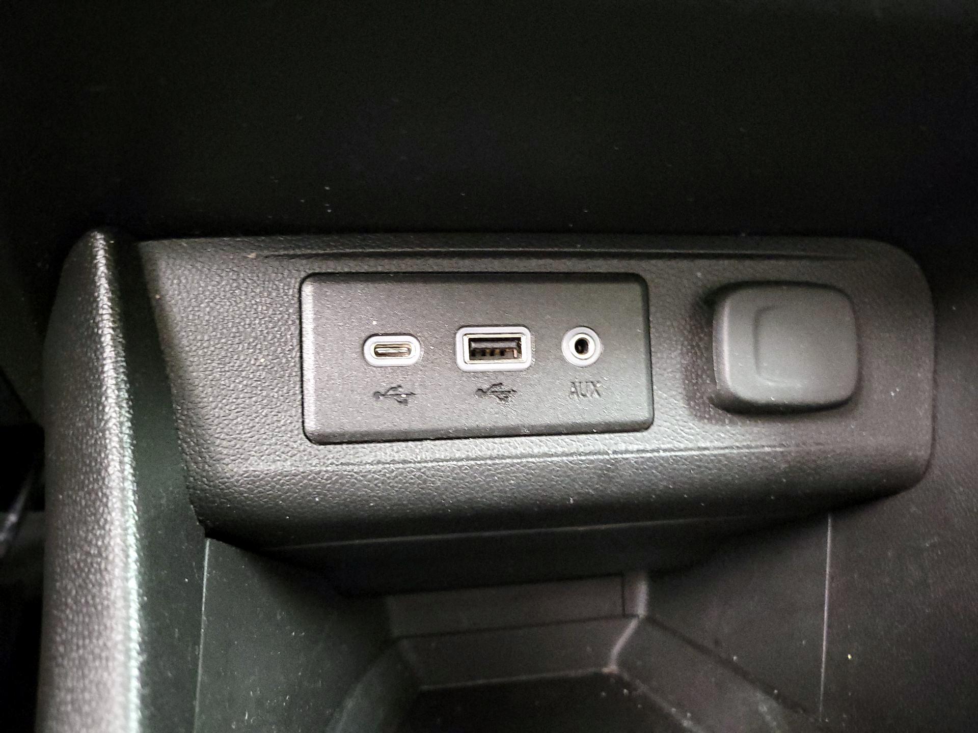 Thumbnail: 2022 Buick Encore GX - 18