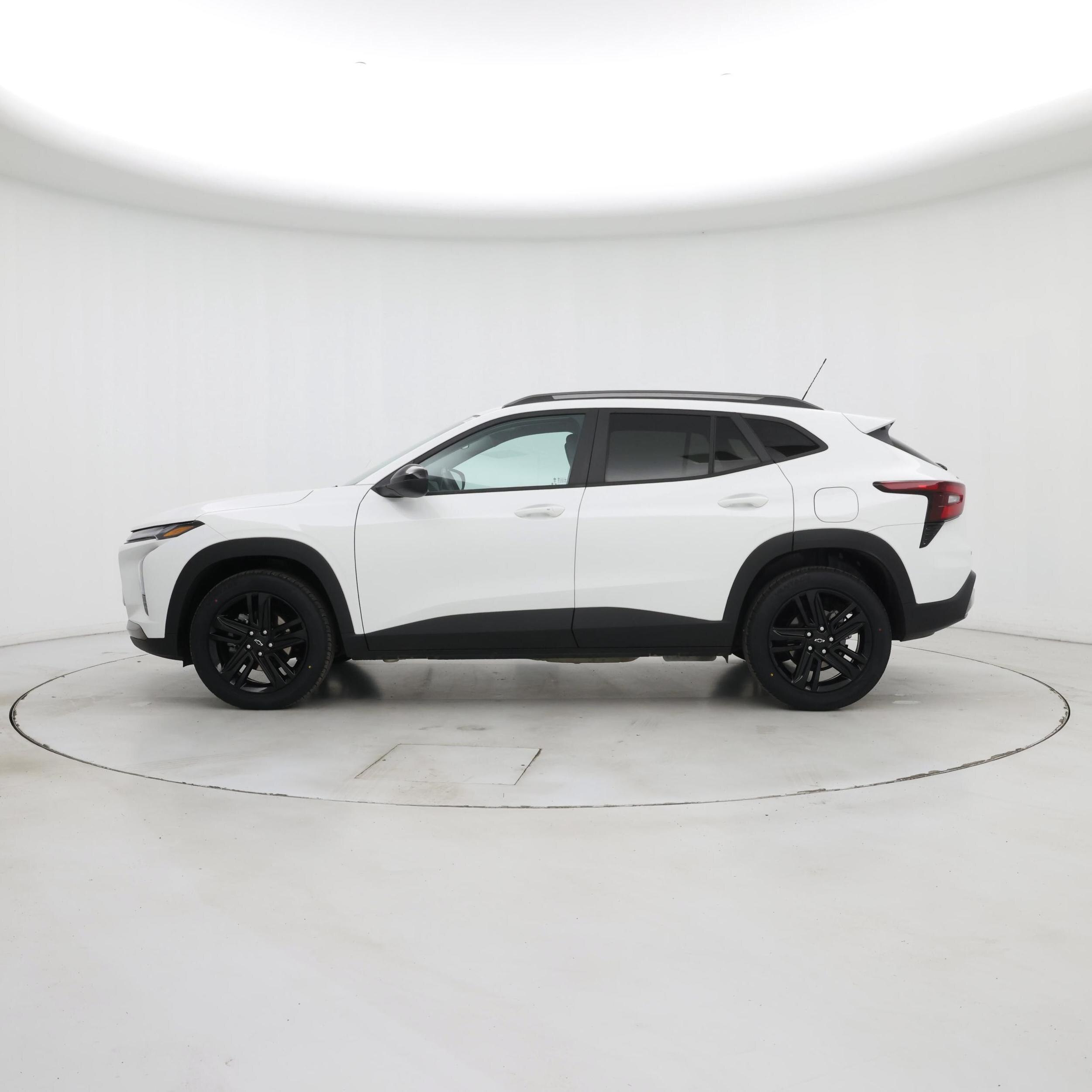 Thumbnail: 2025 Chevrolet Trax - 3