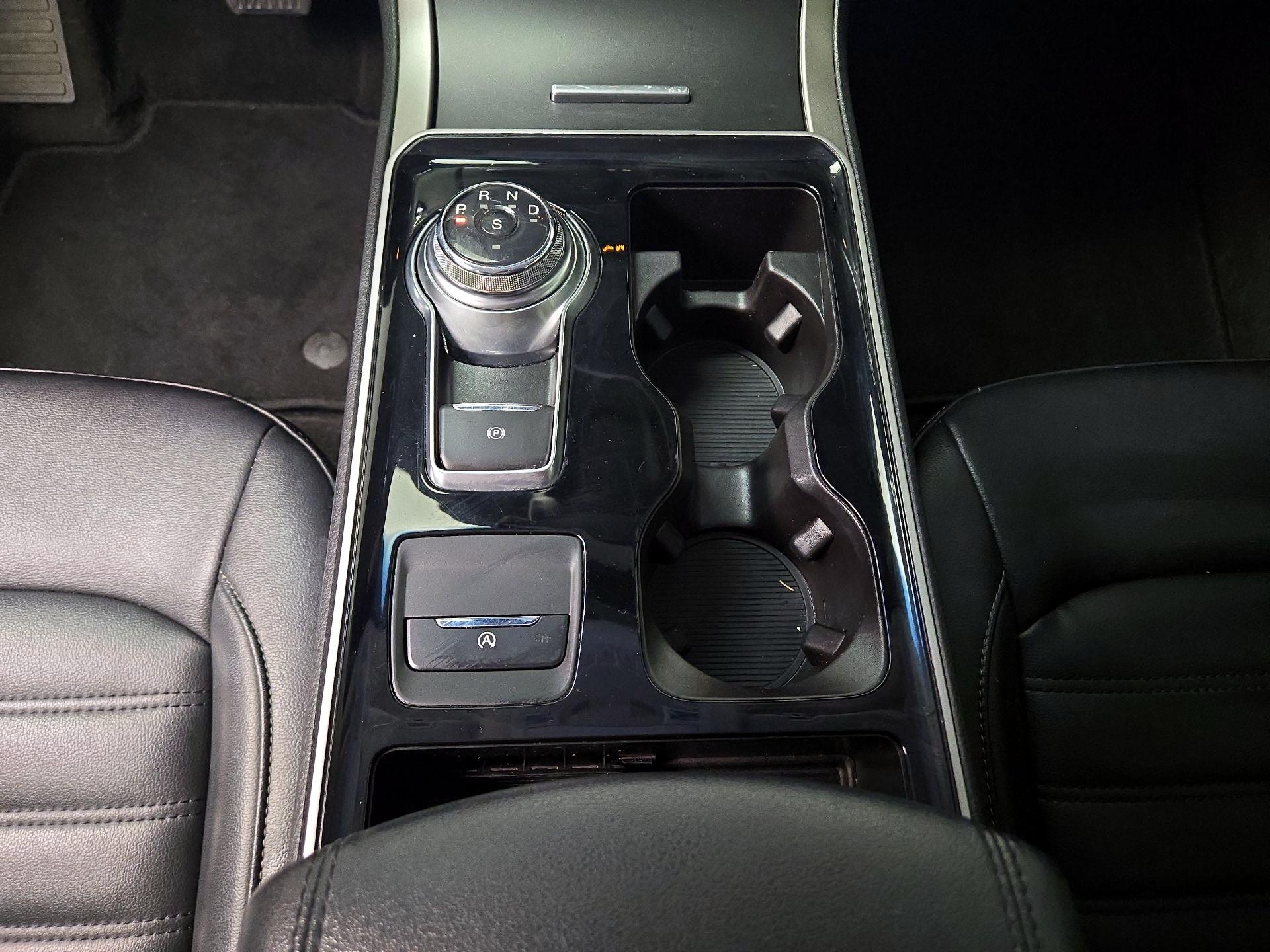 Thumbnail: 2020 Ford Edge - 17