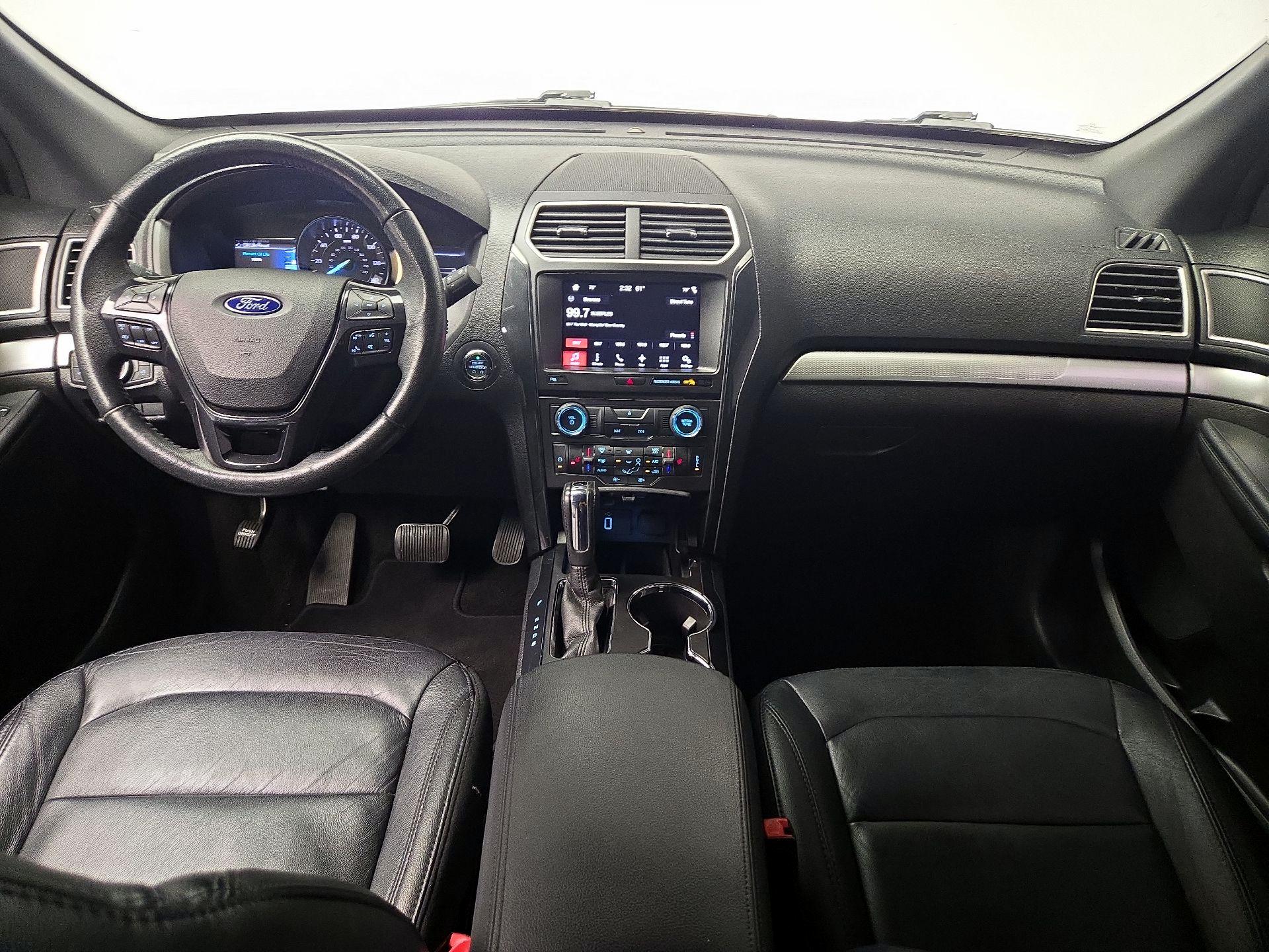 Thumbnail: 2017 Ford Explorer - 9