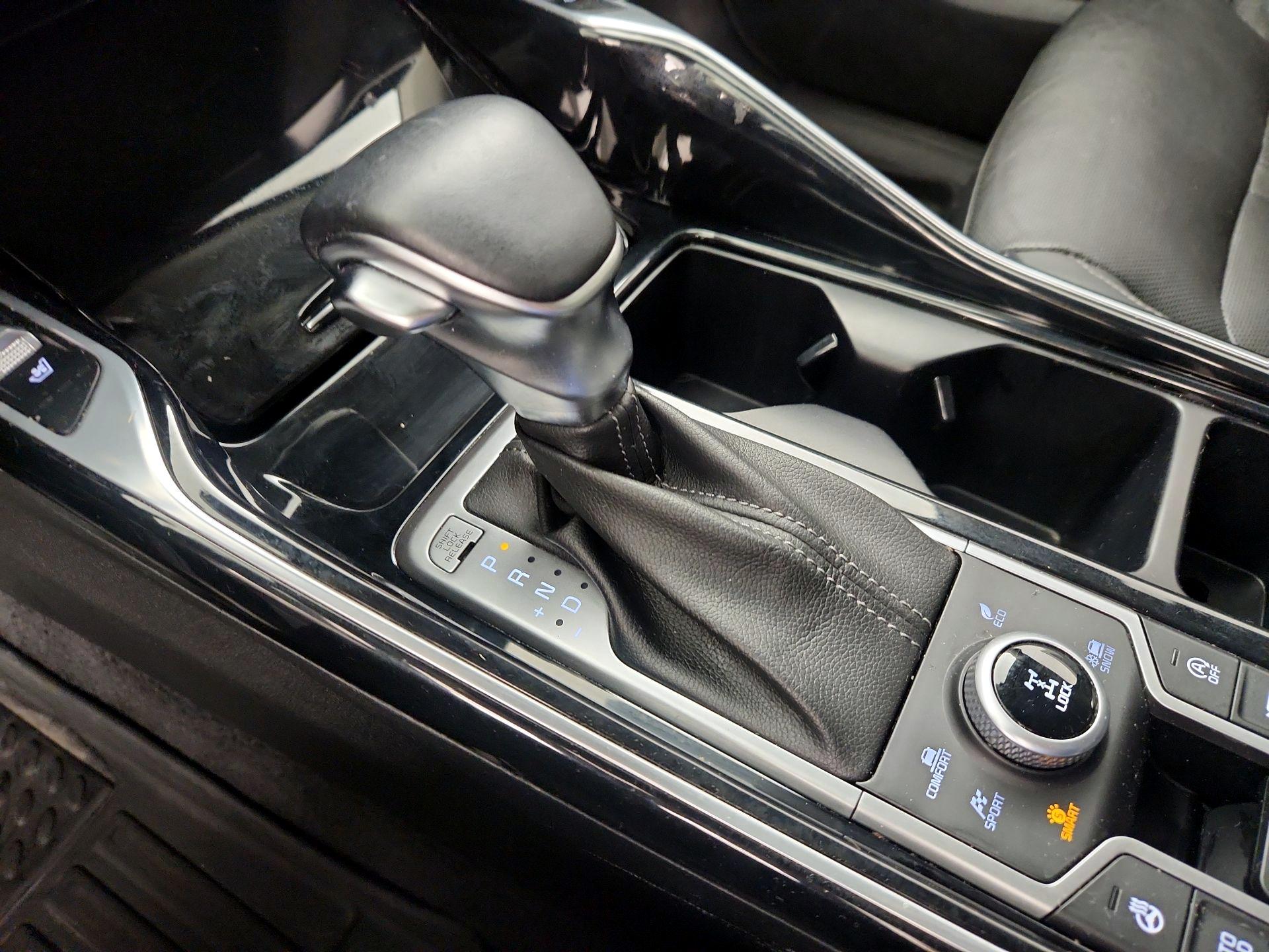 Thumbnail: 2021 Kia Sorento - 17