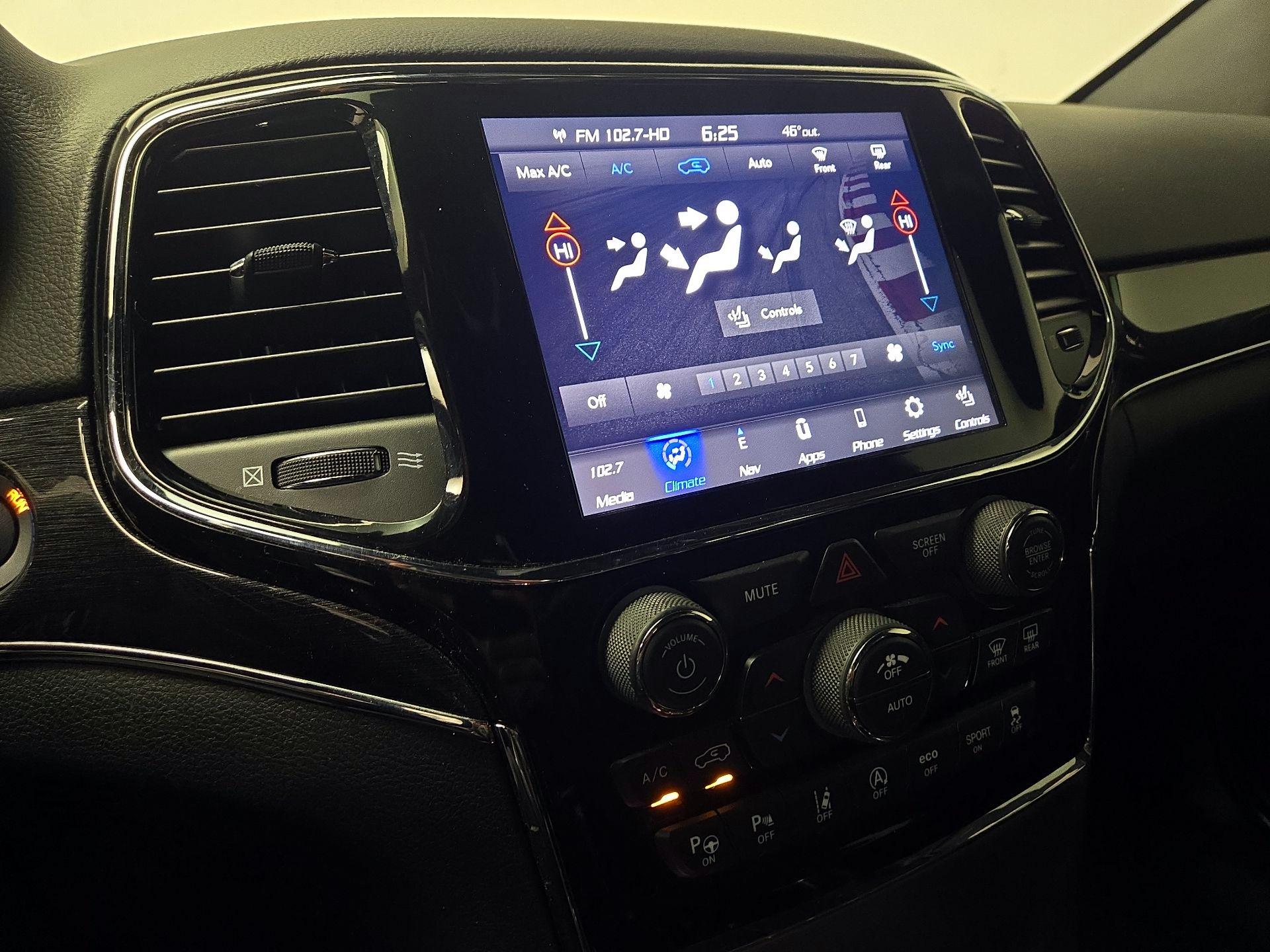 Thumbnail: 2020 Jeep Grand Cherokee - 17