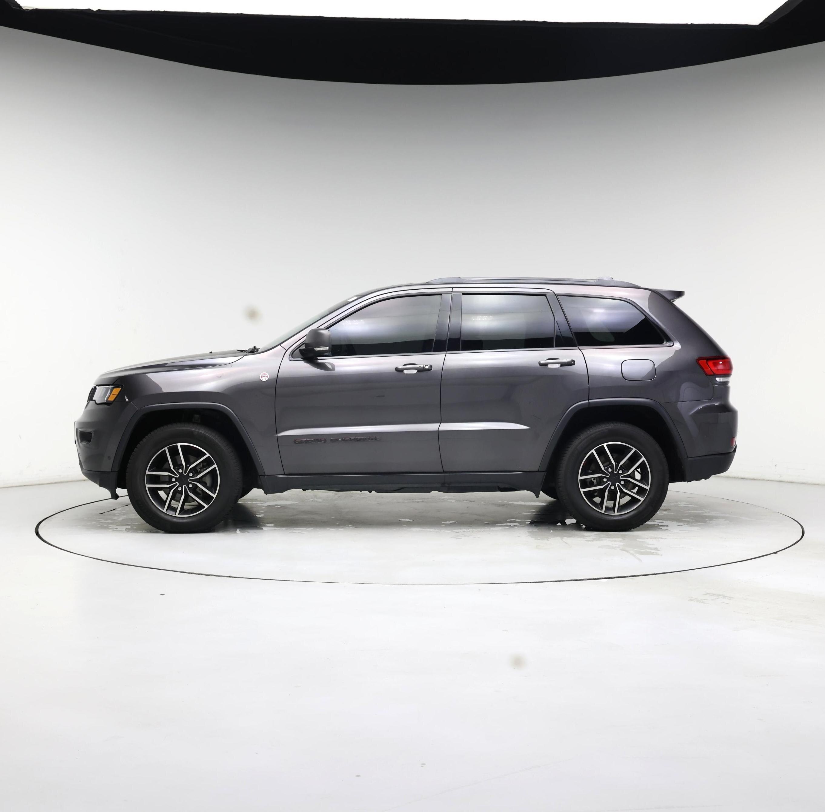 Thumbnail: 2020 Jeep Grand Cherokee - 3