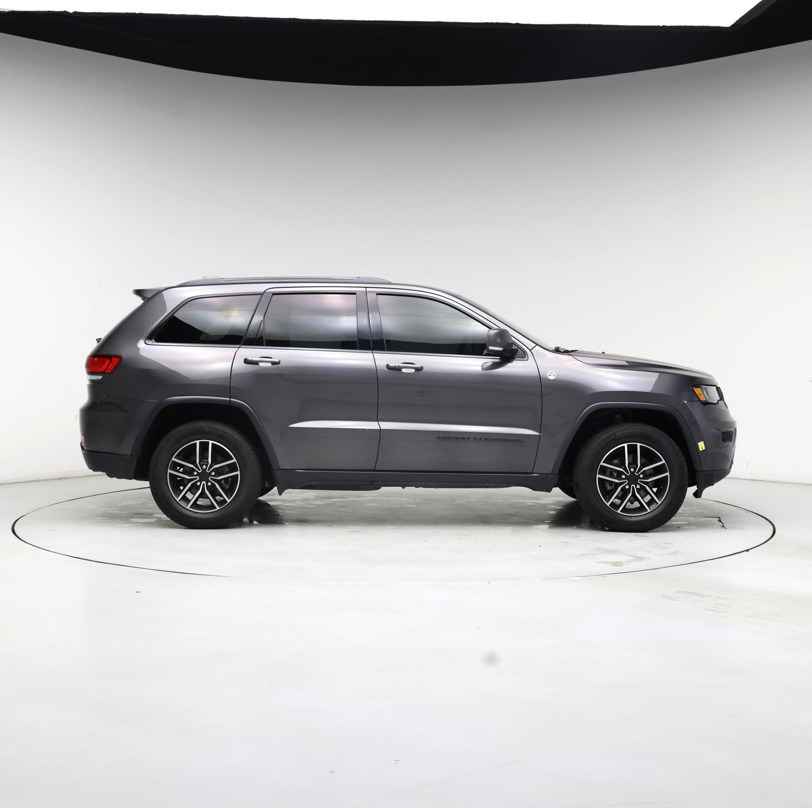 Thumbnail: 2020 Jeep Grand Cherokee - 7