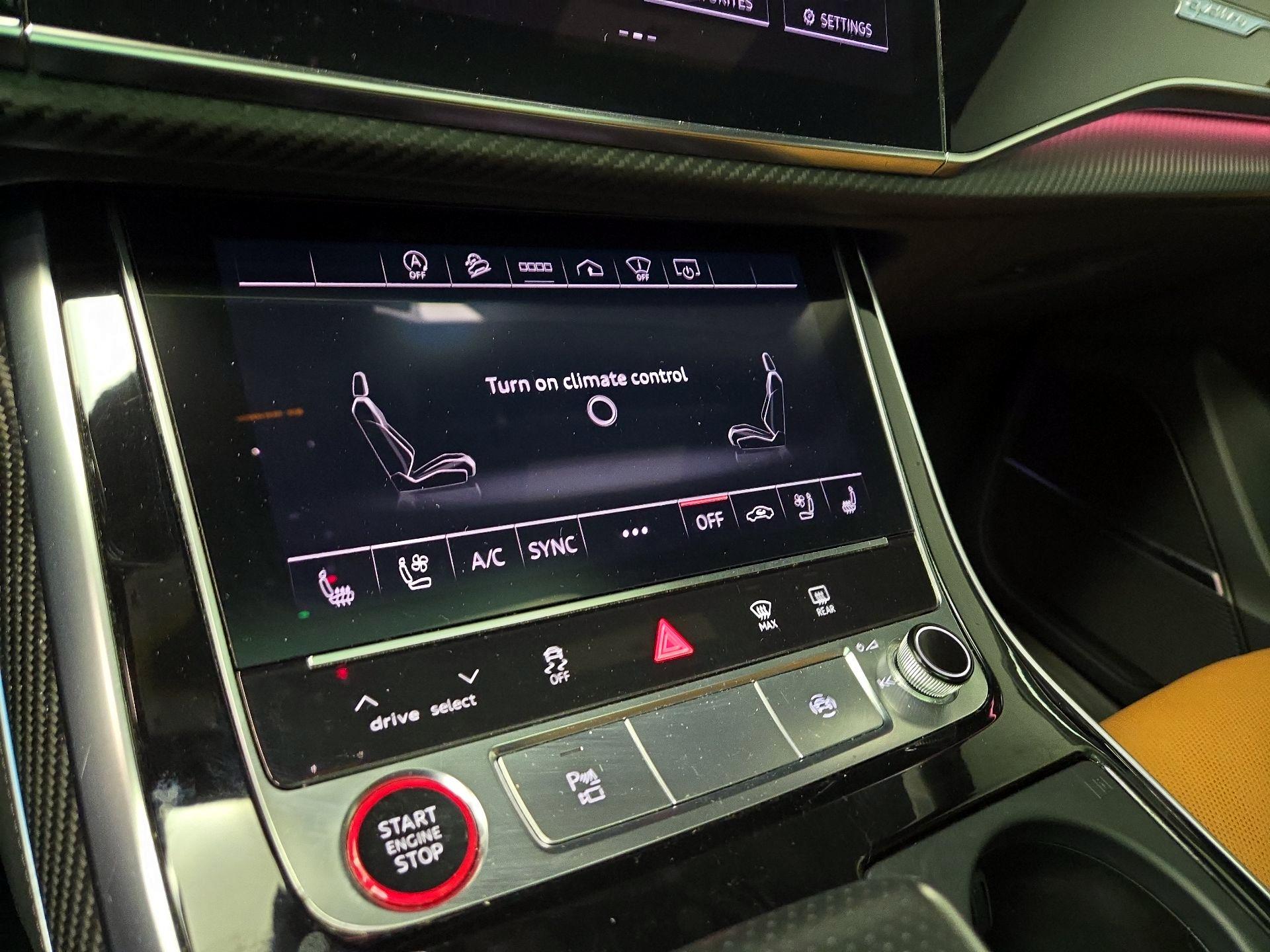 Thumbnail: 2021 Audi RS Q8 - 17