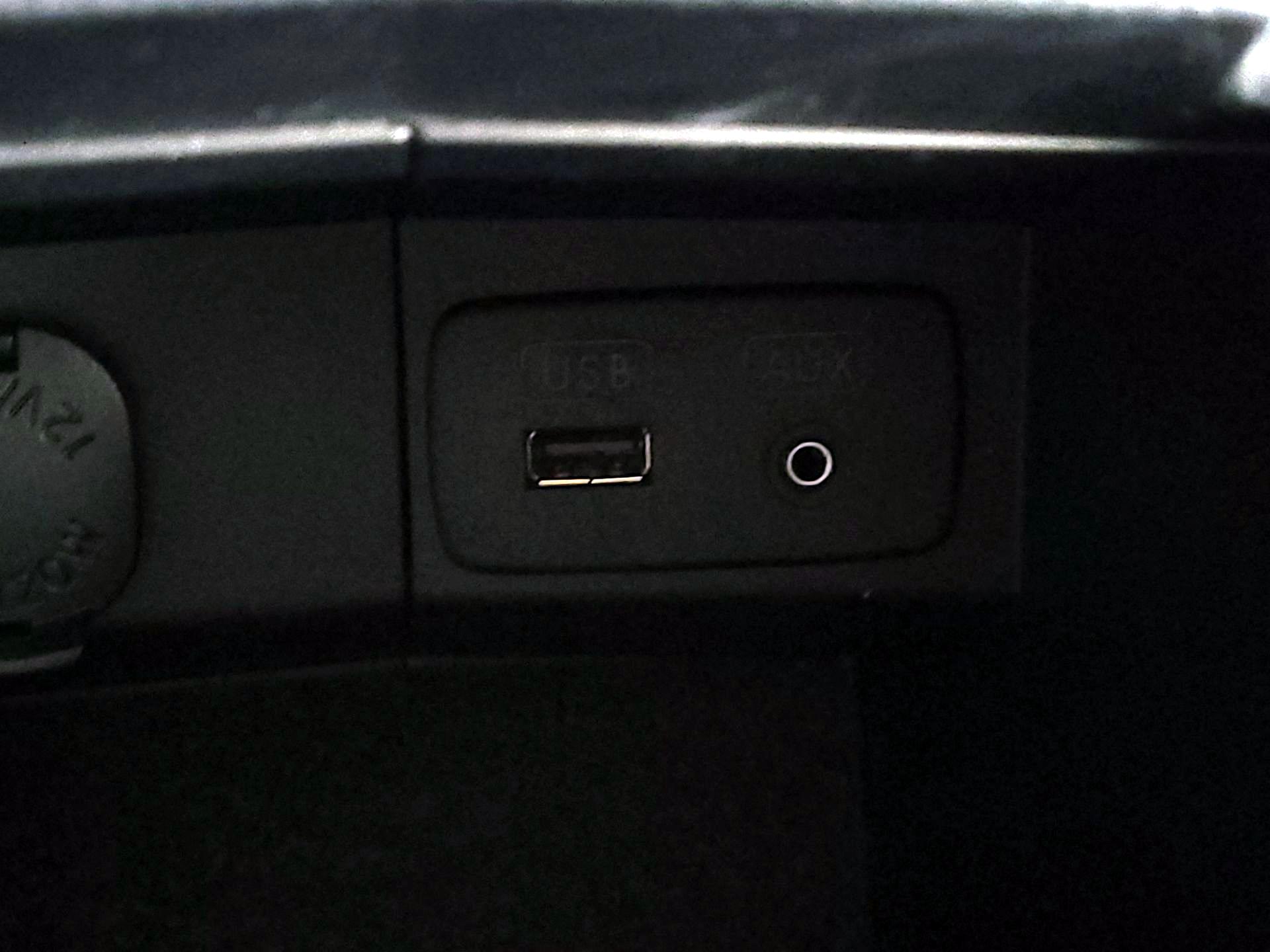 Thumbnail: 2015 Subaru Forester - 17