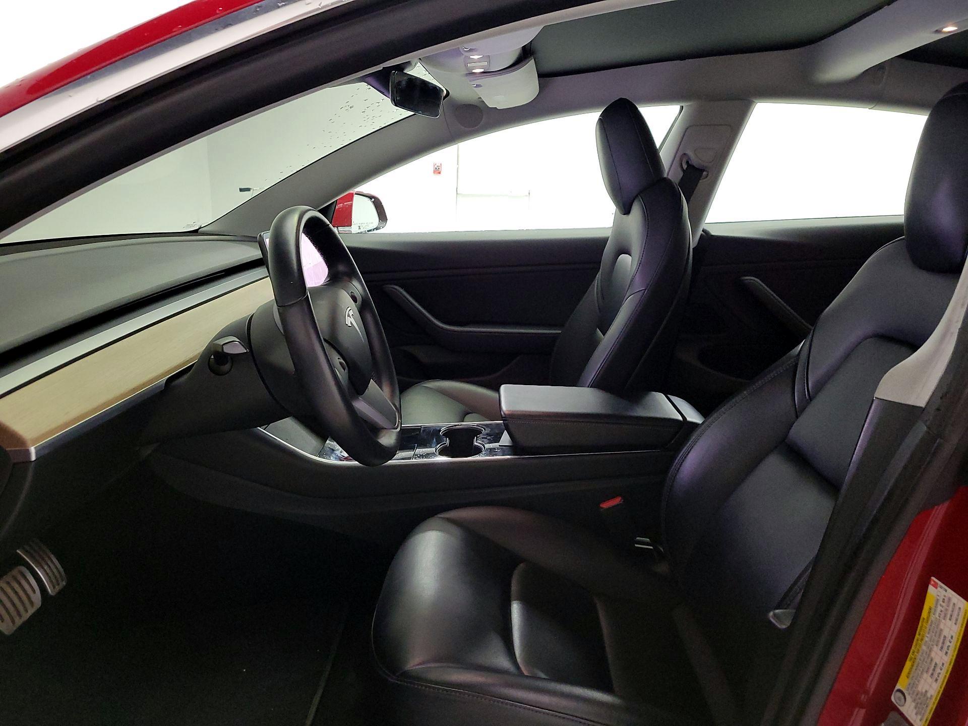 Thumbnail: 2019 Tesla Model 3 - 11