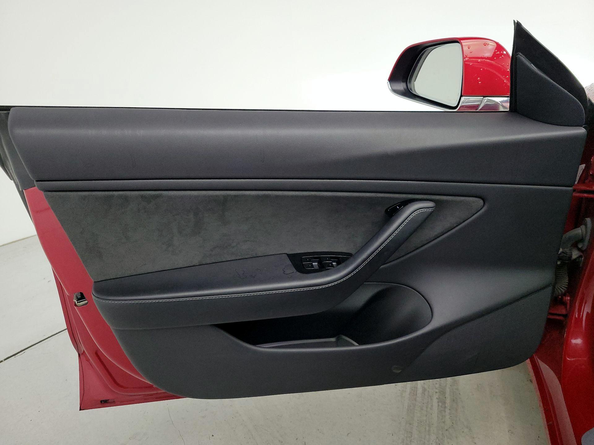 Thumbnail: 2019 Tesla Model 3 - 12