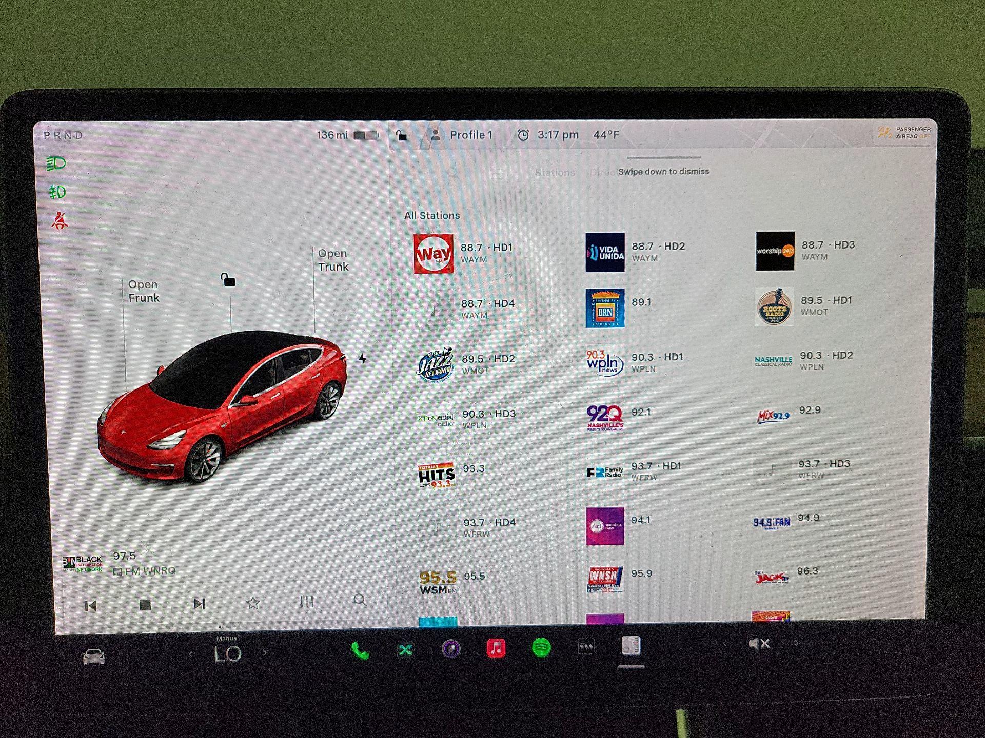 Thumbnail: 2019 Tesla Model 3 - 15