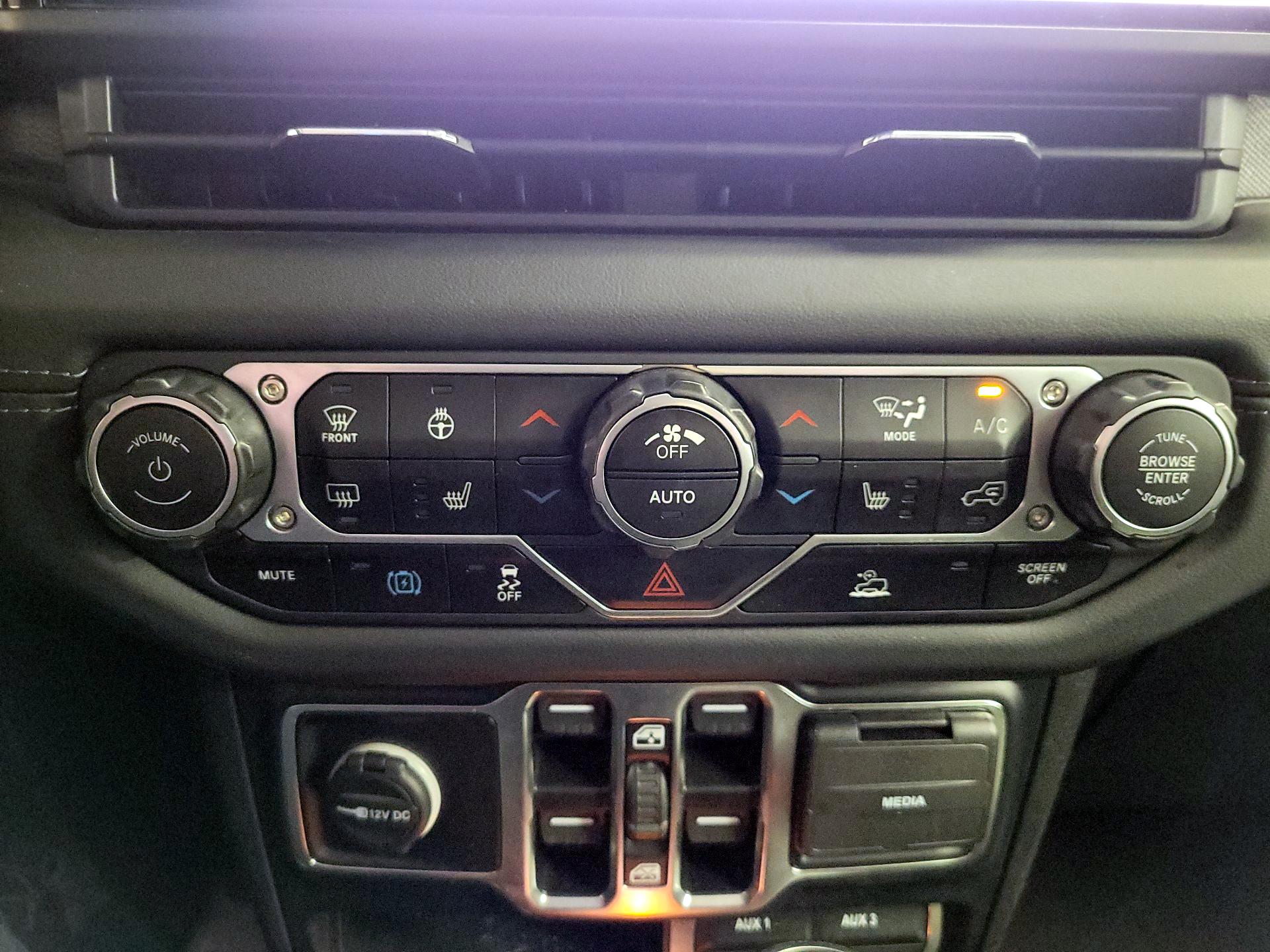 Thumbnail: 2024 Jeep Wrangler - 16