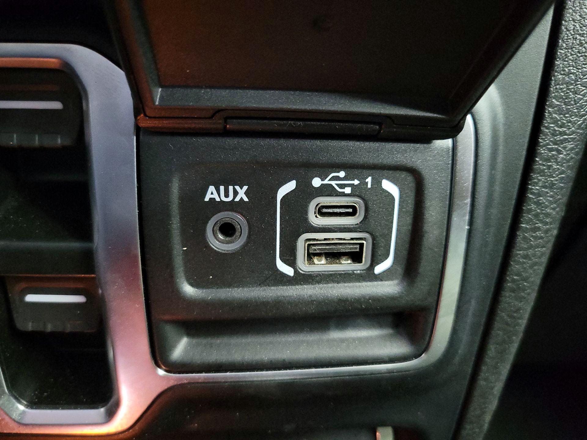 Thumbnail: 2024 Jeep Wrangler - 18