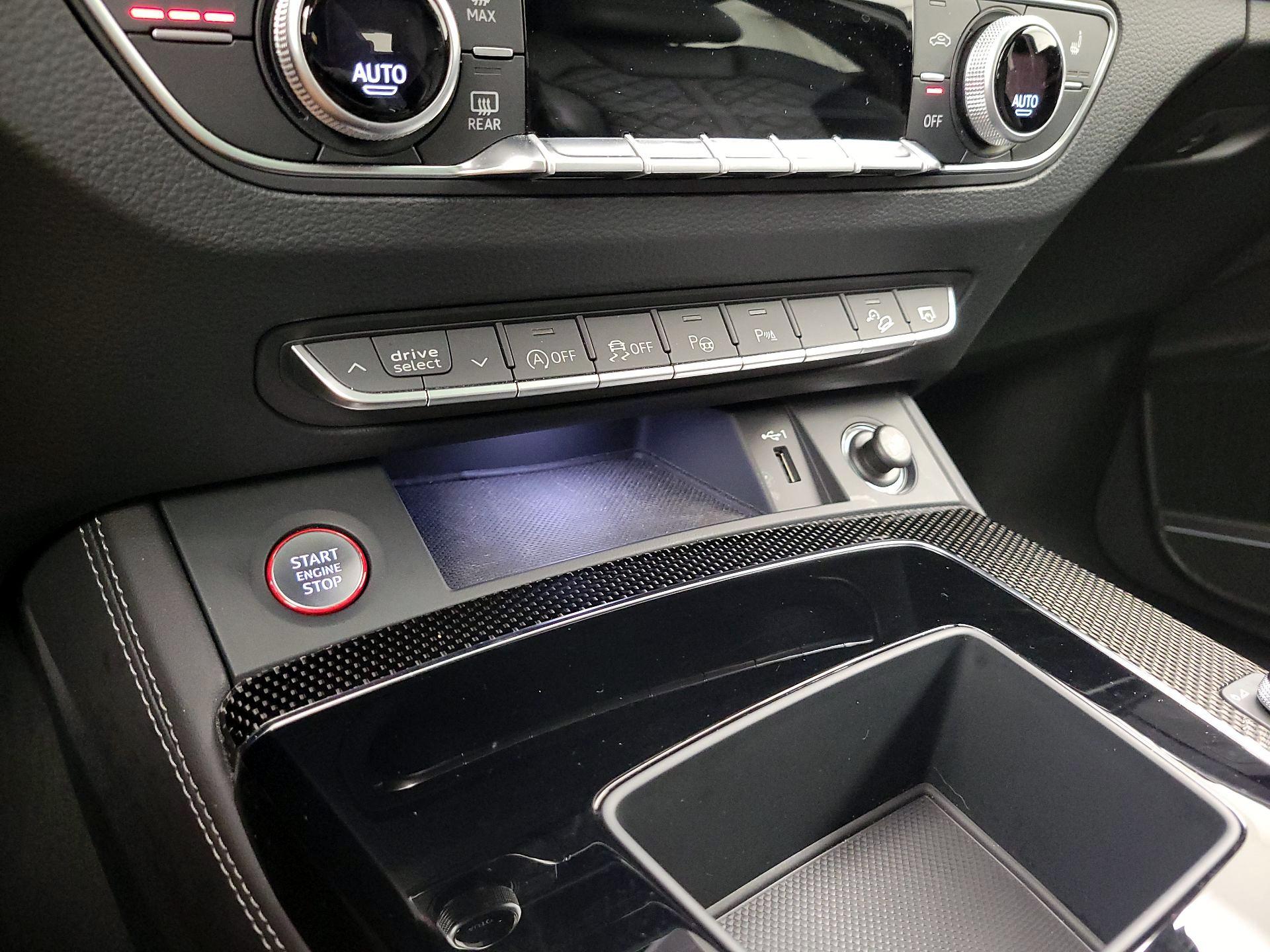 Thumbnail: 2023 Audi SQ5 - 19