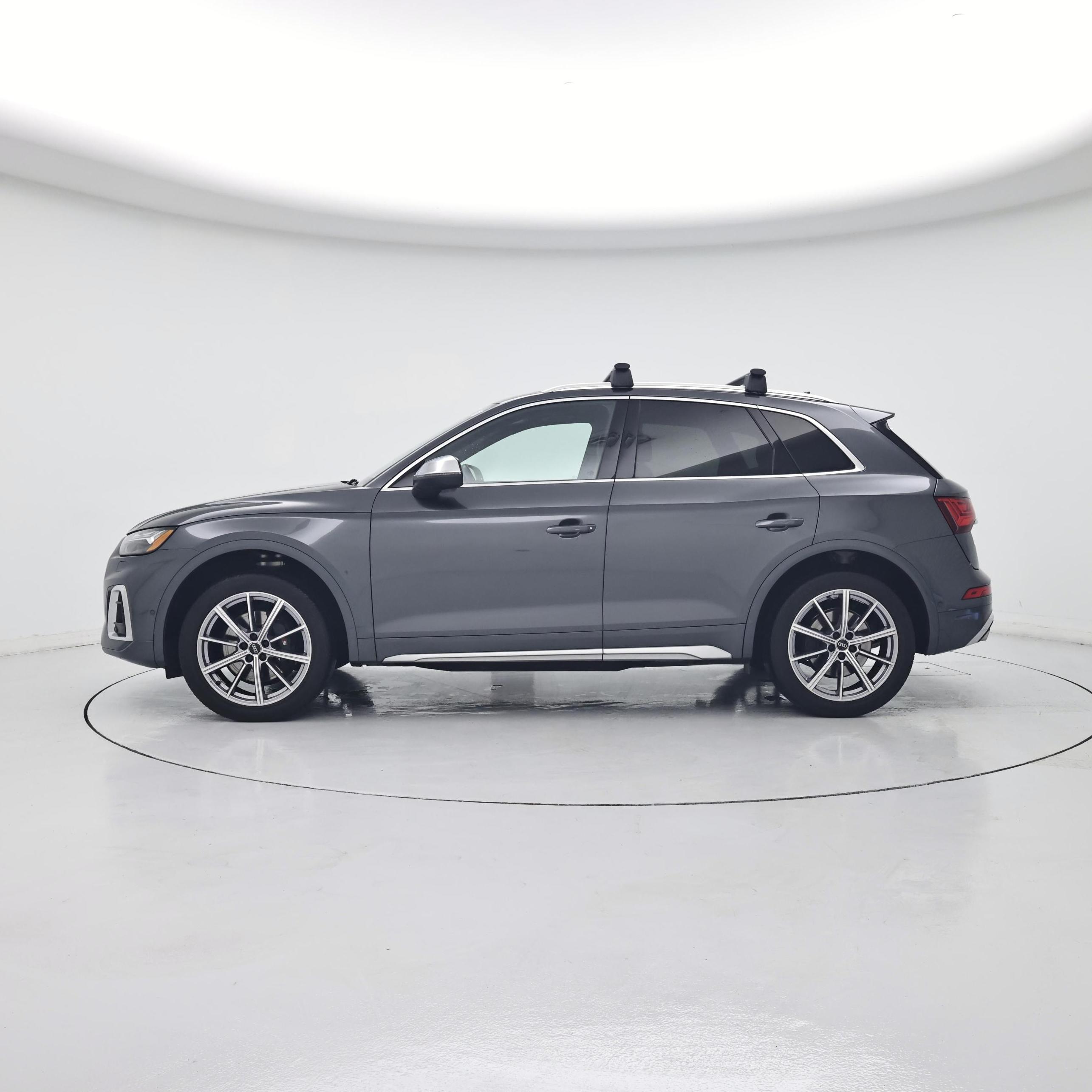 Thumbnail: 2023 Audi SQ5 - 3