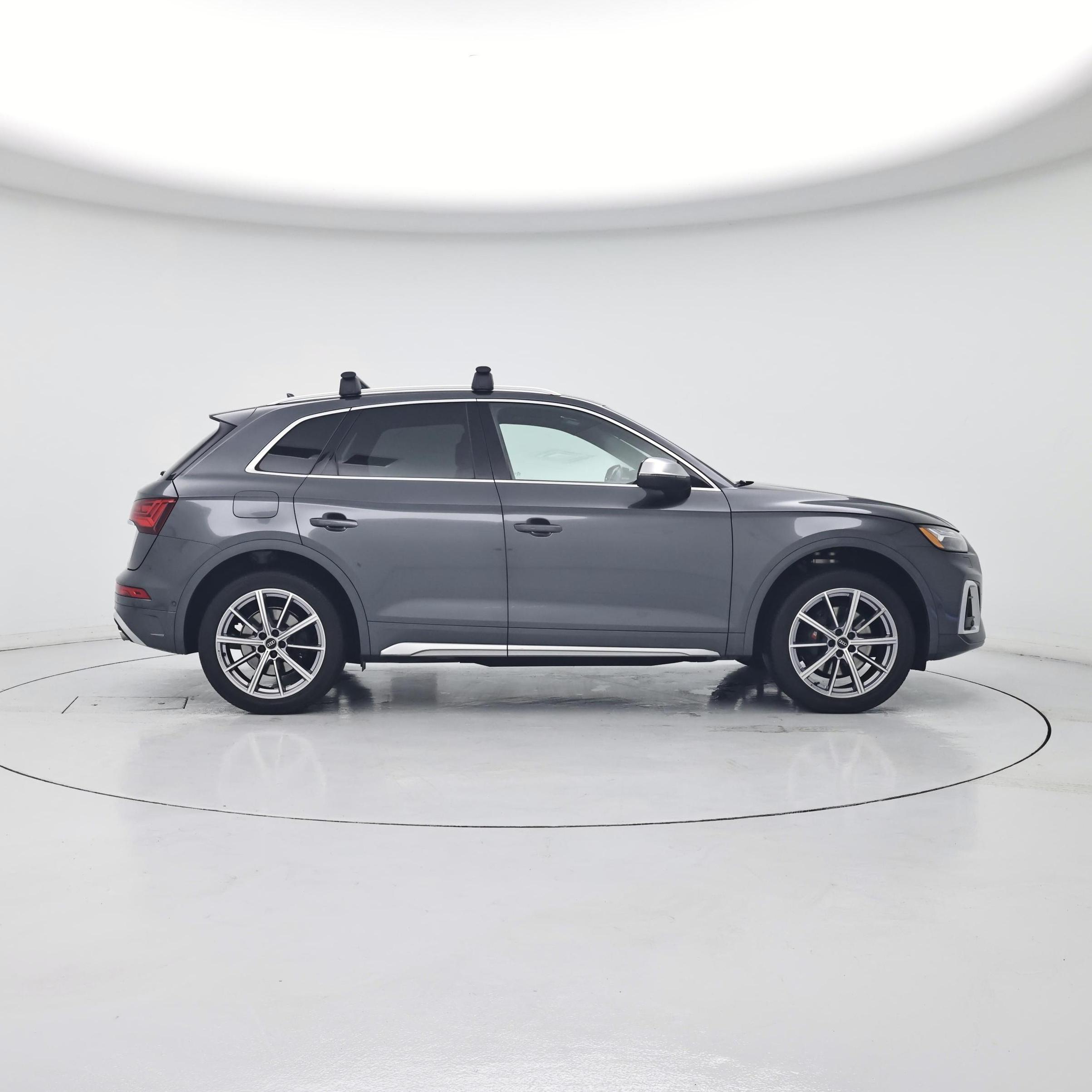 Thumbnail: 2023 Audi SQ5 - 7