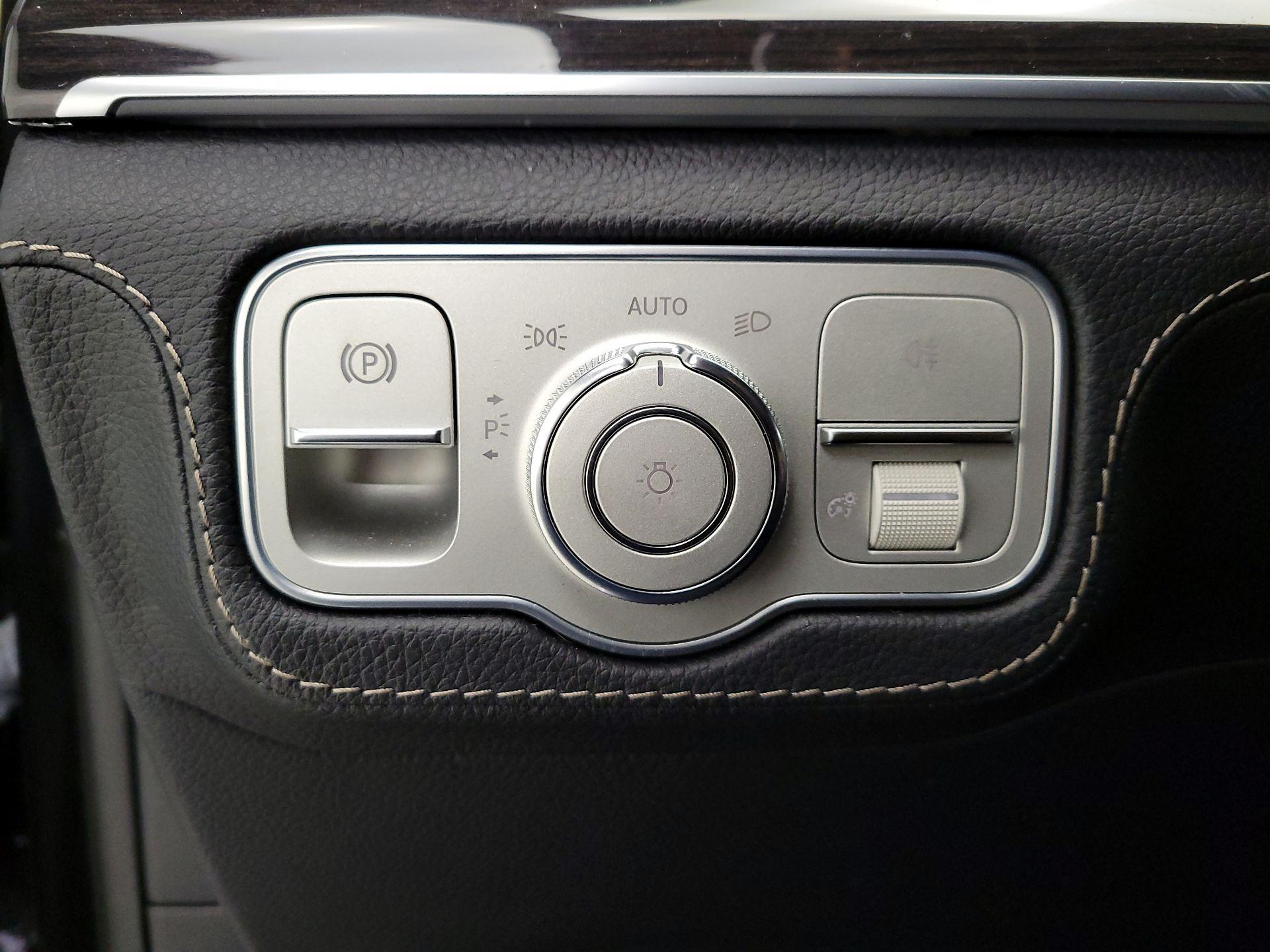 Thumbnail: 2020 Mercedes-Benz GLE - 13