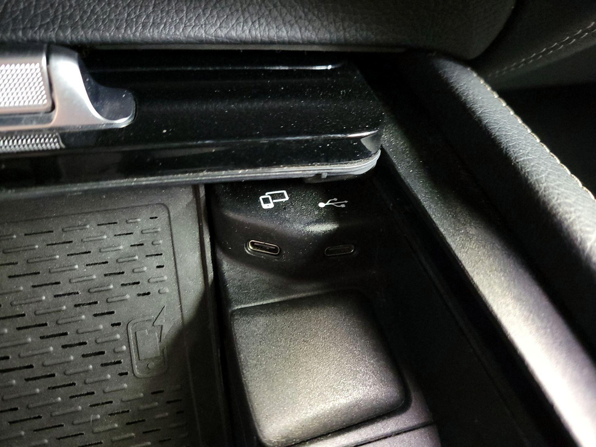 Thumbnail: 2020 Mercedes-Benz GLE - 19